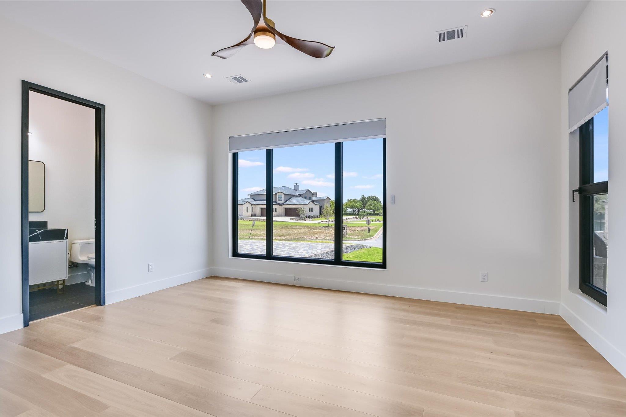 Image 28 of 37 For 1806 Lauren Dr