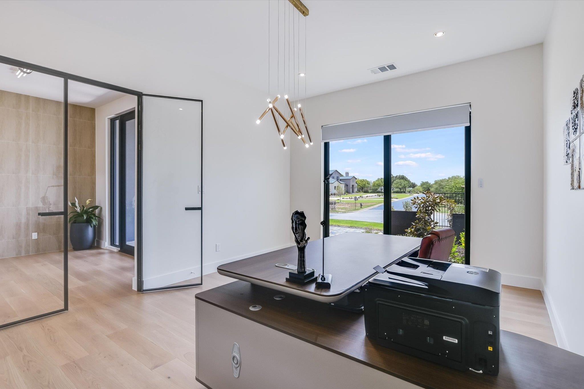 Image 6 of 37 For 1806 Lauren Dr