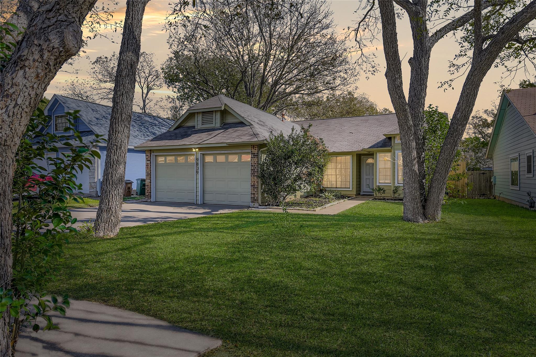 Details for 9839 Briar Ridge Dr, Austin, TX 78748