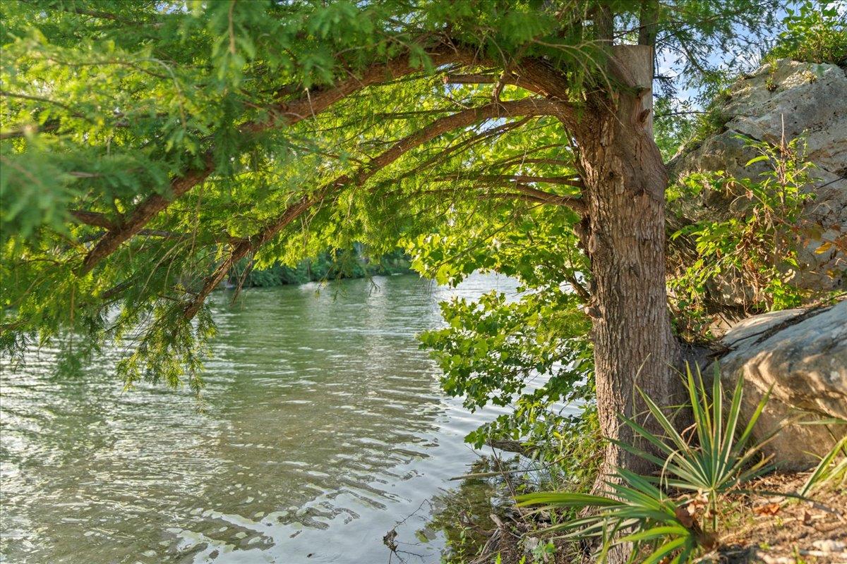 Details for 202 Hub Dr , Wimberley, TX 78676