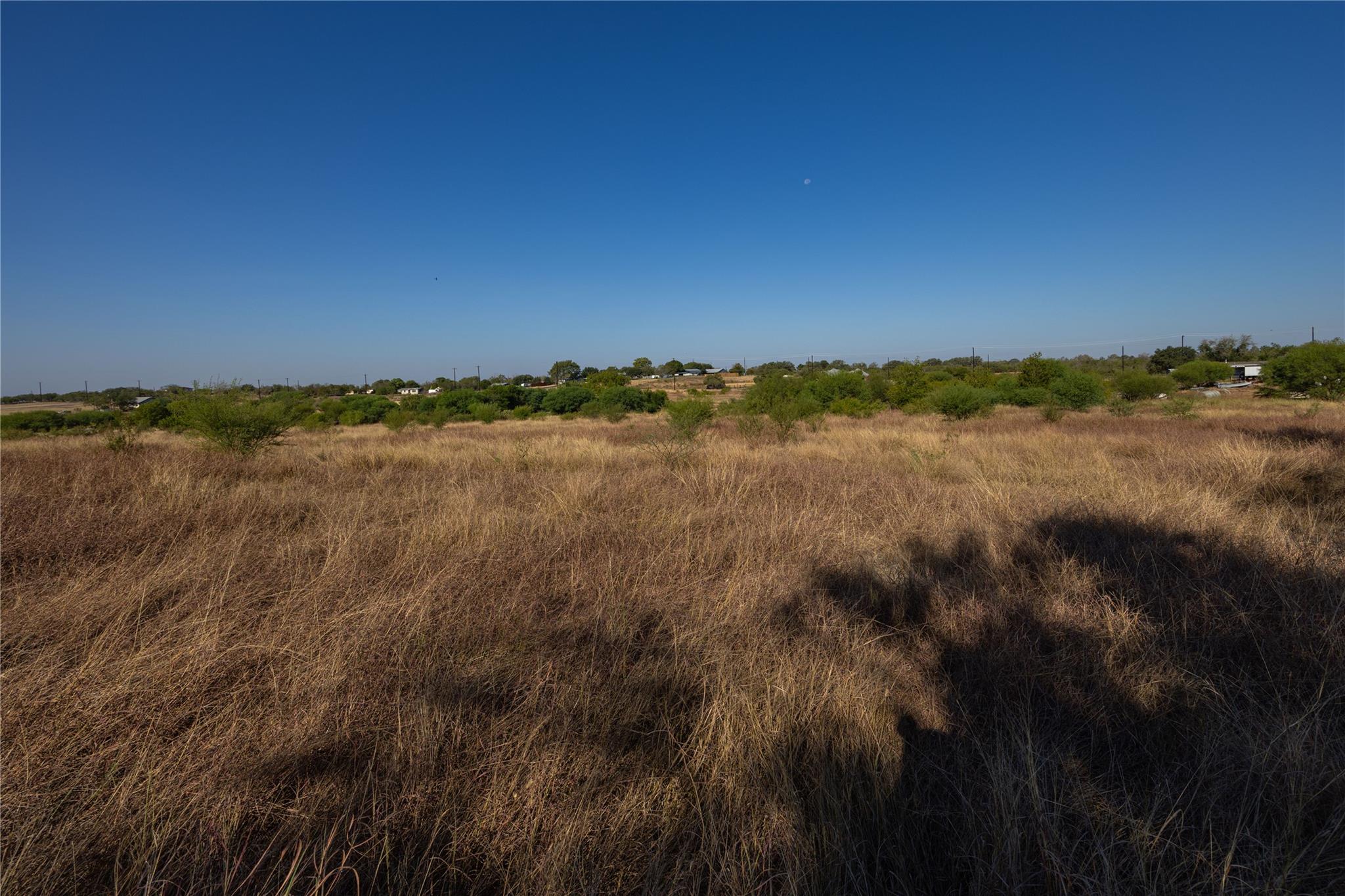 Image 14 of 16 For 6868 Pfeil Rd