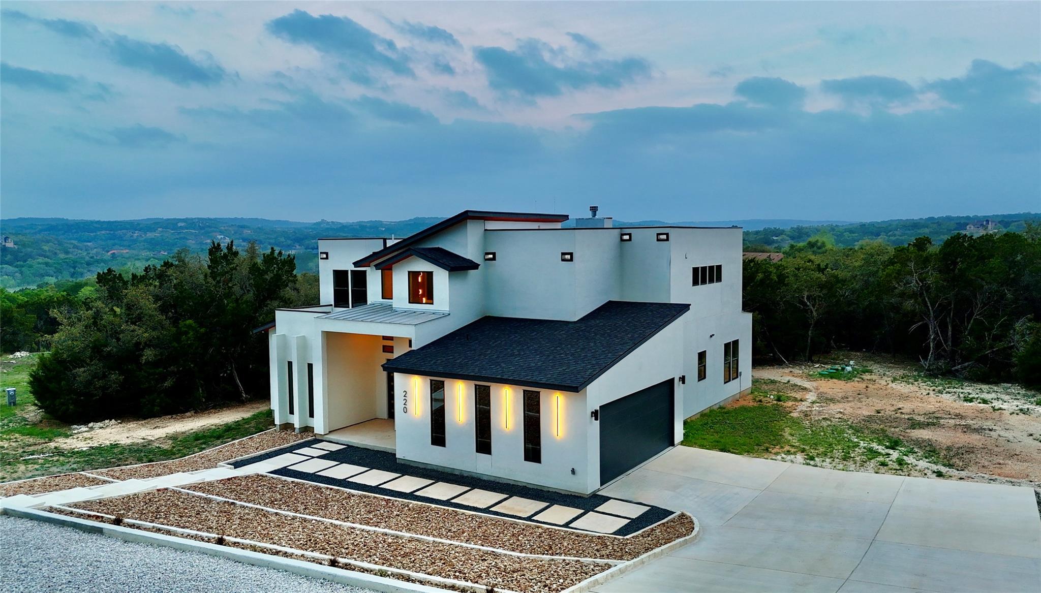 Details for 220 Sendera Way, Canyon Lake, TX 78133