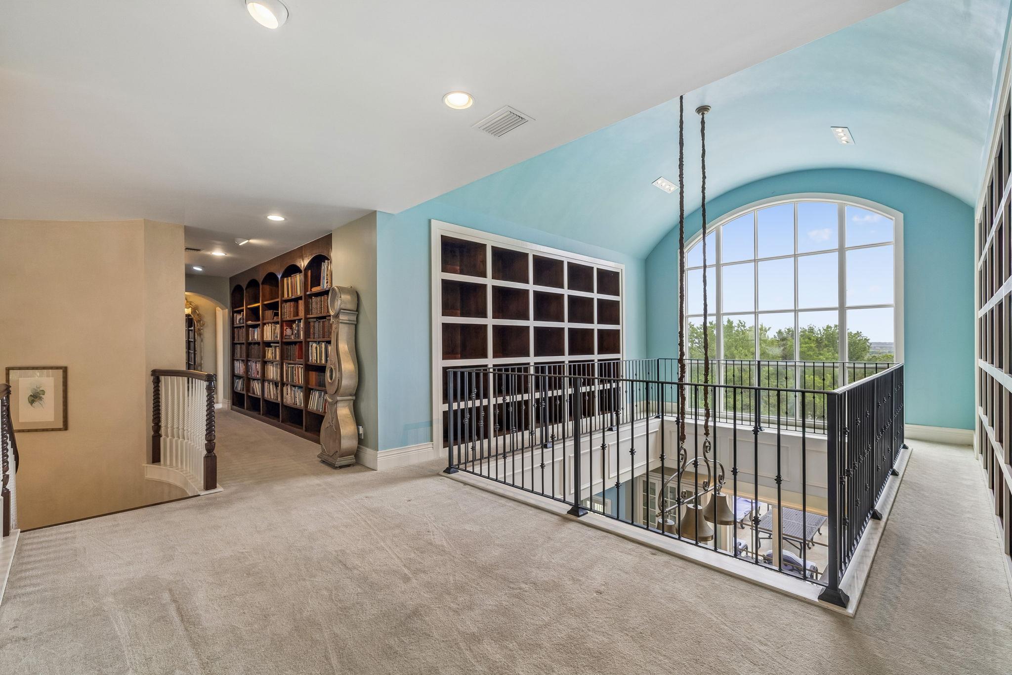 Image 21 of 40 For 999 Schwarzlose Rd