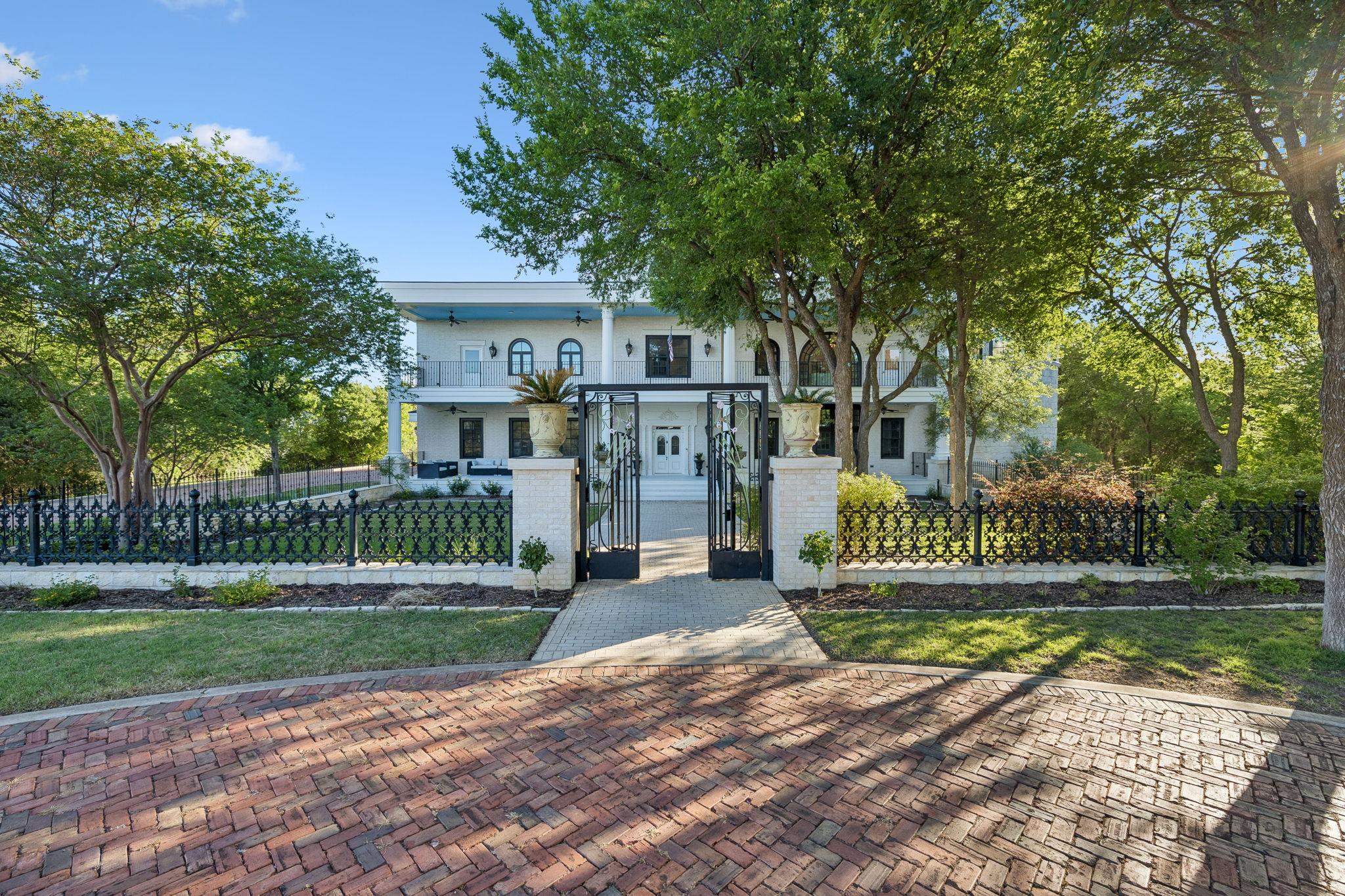 Image 9 of 40 For 999 Schwarzlose Rd