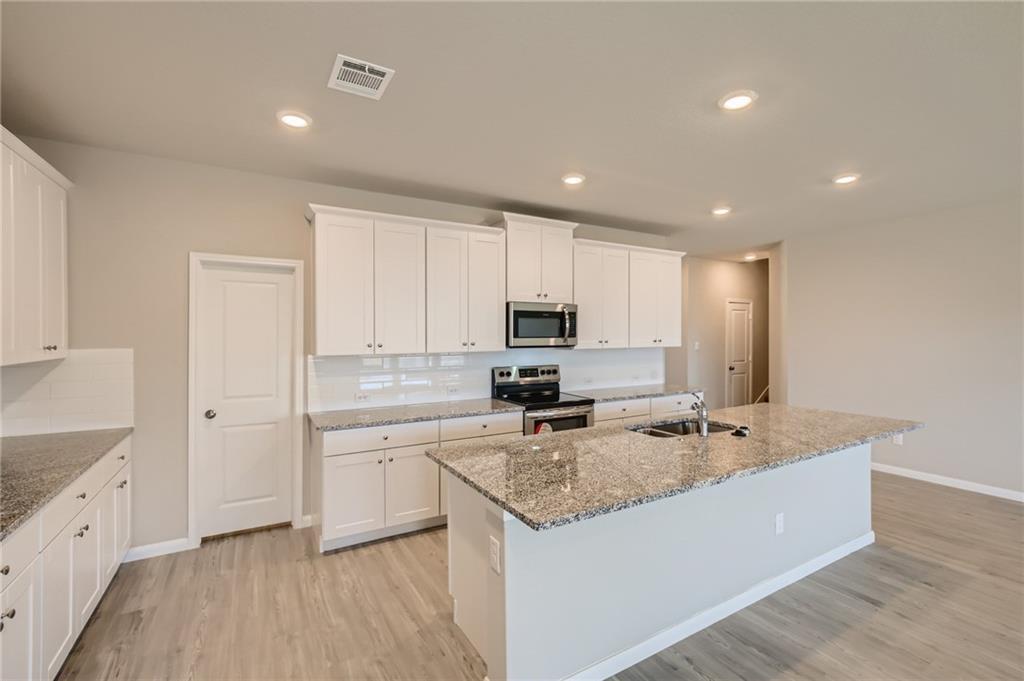 Image 3 of 29 For 2478 Moselle Ln