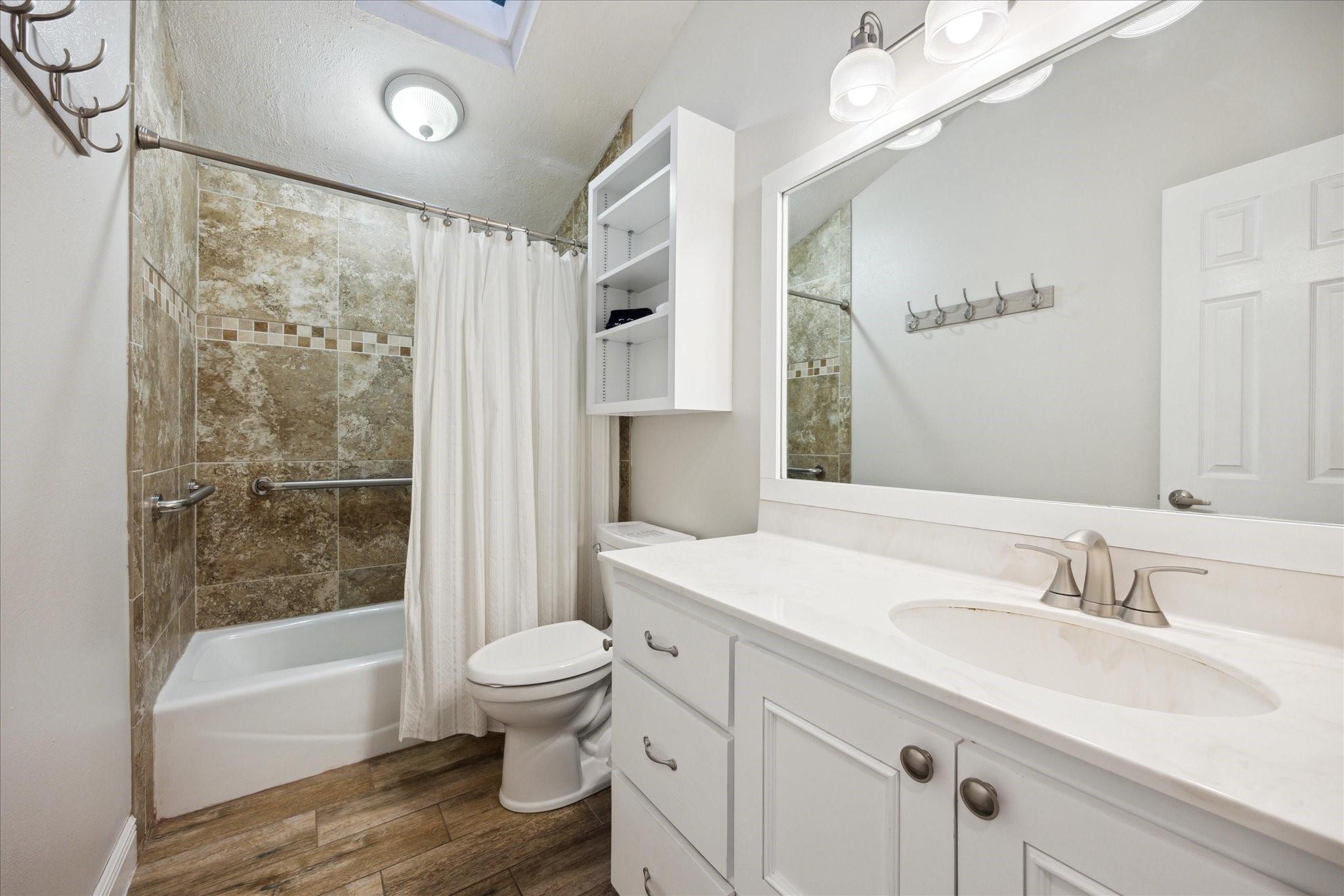 Image 12 of 33 For 2232 Glenn Dr