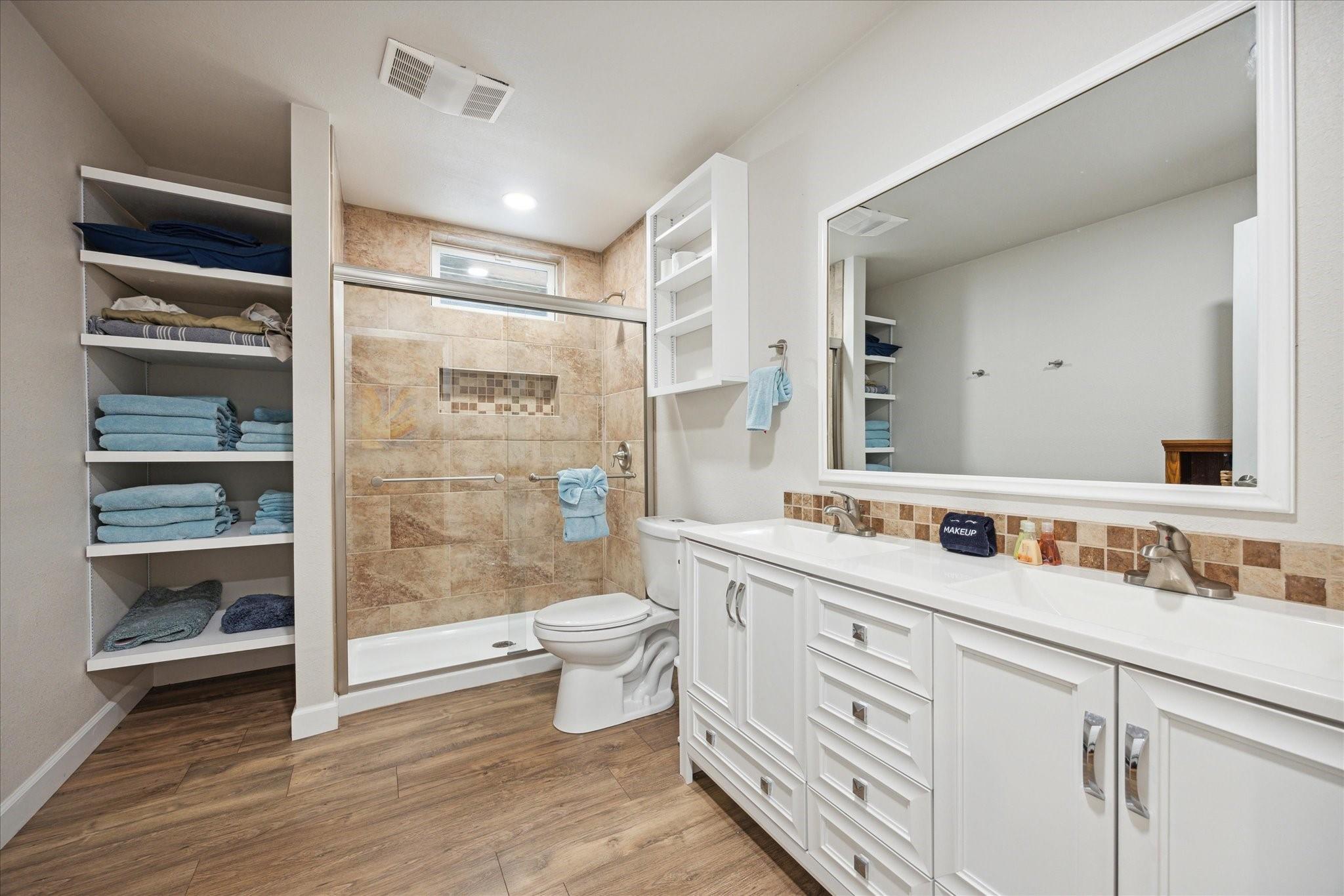 Image 15 of 33 For 2232 Glenn Dr