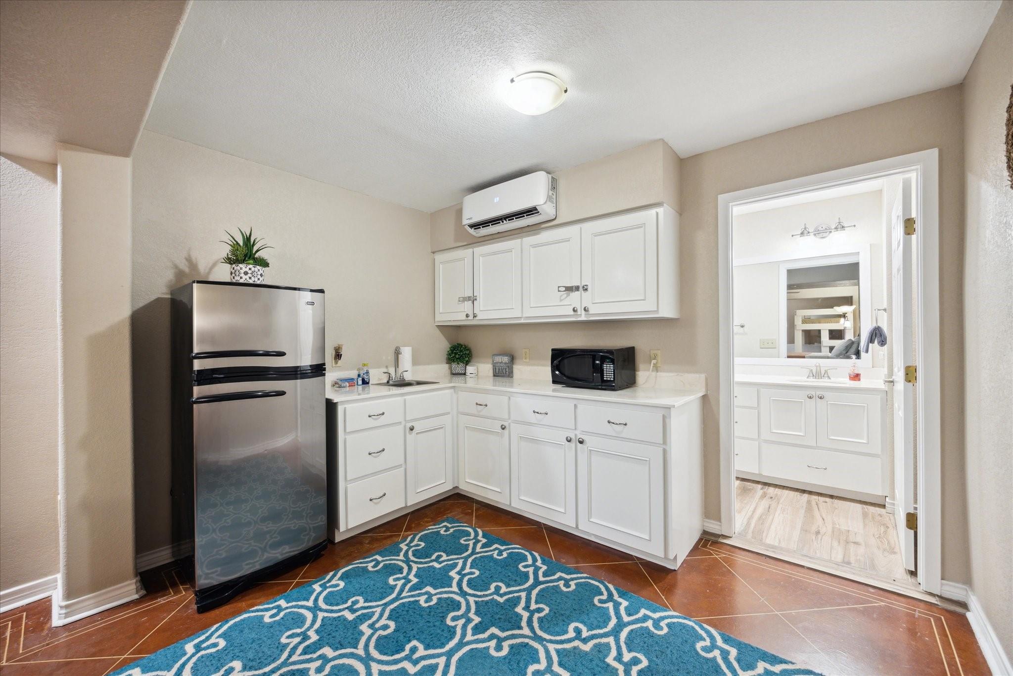 Image 18 of 33 For 2232 Glenn Dr