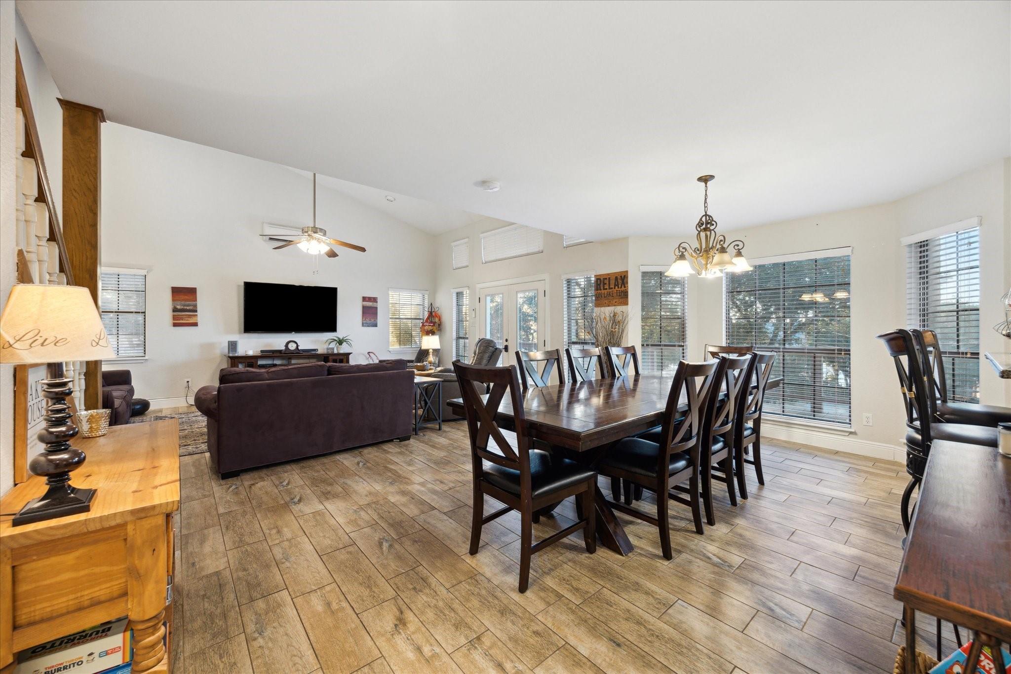 Image 4 of 33 For 2232 Glenn Dr