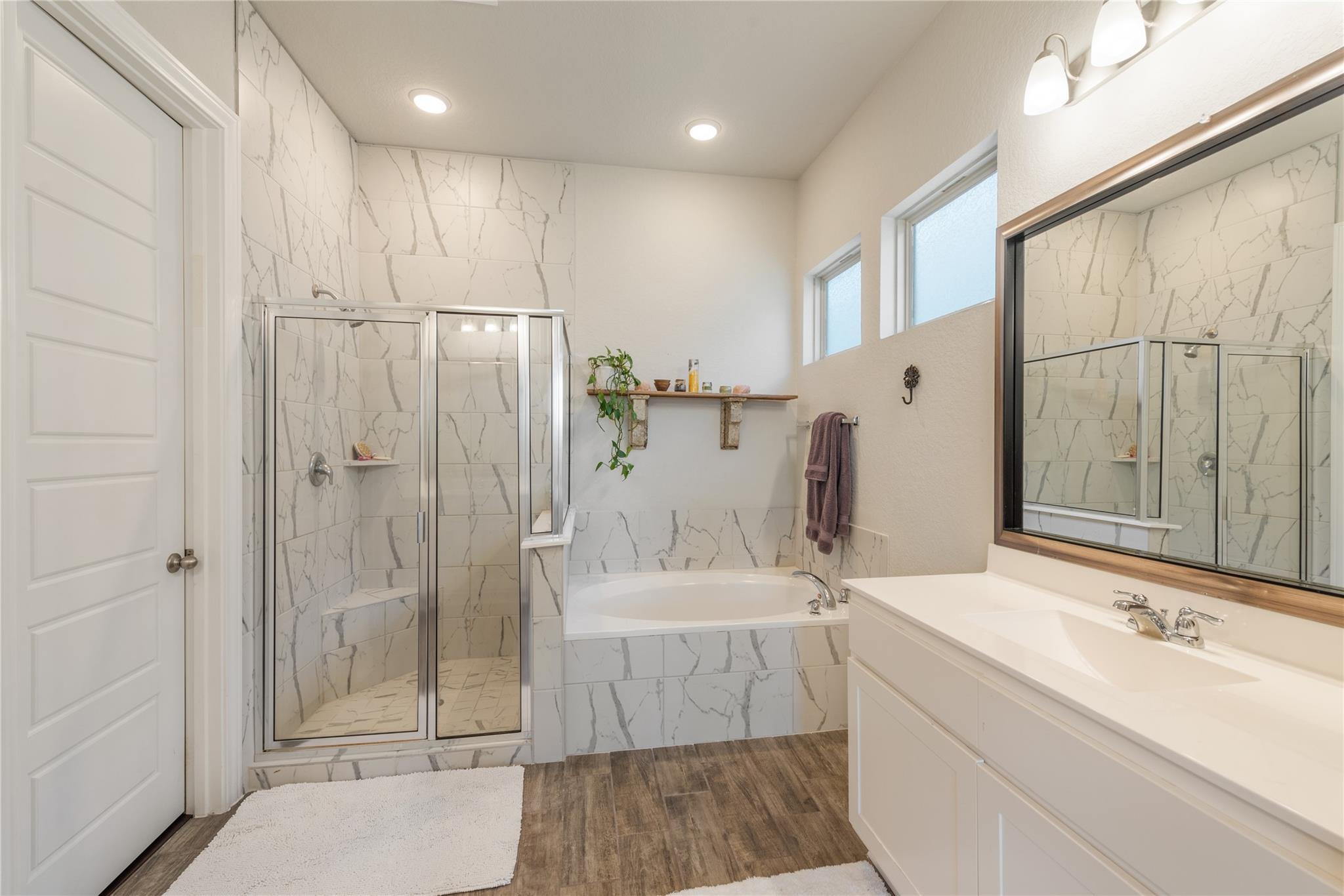 Image 12 of 40 For 1310 Cross Gable