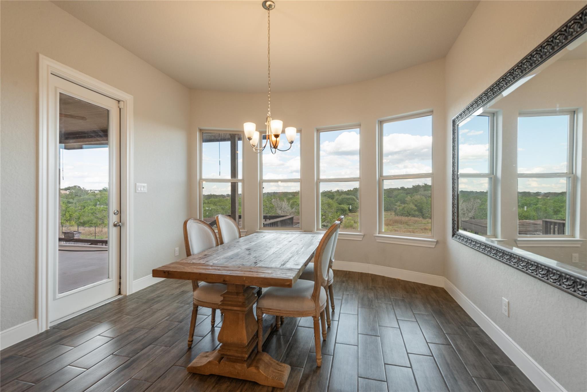 Image 4 of 40 For 1310 Cross Gable