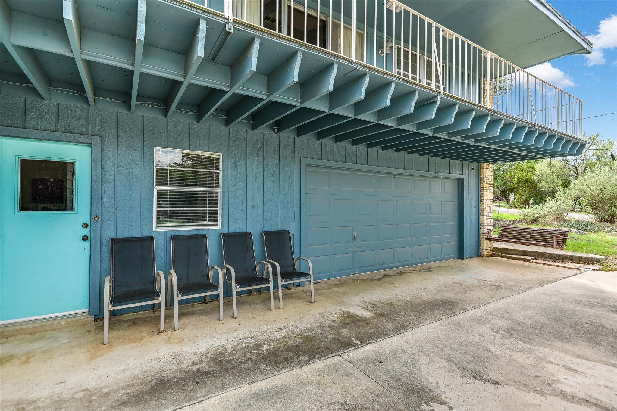 Image 28 of 30 For 224 Circle Hvn