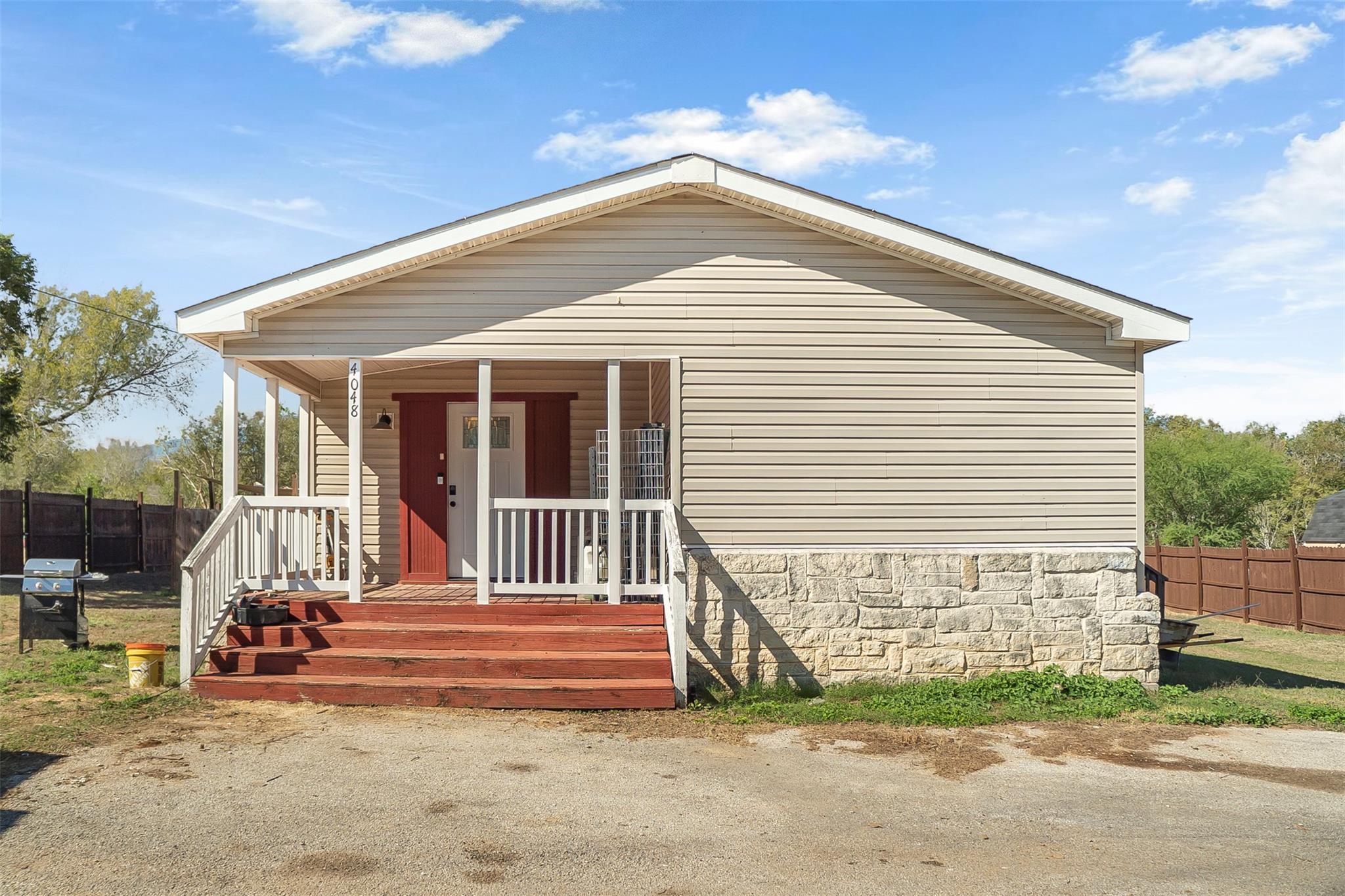 Details for 4048 Sutherland Springs Rd, Seguin, TX 78155