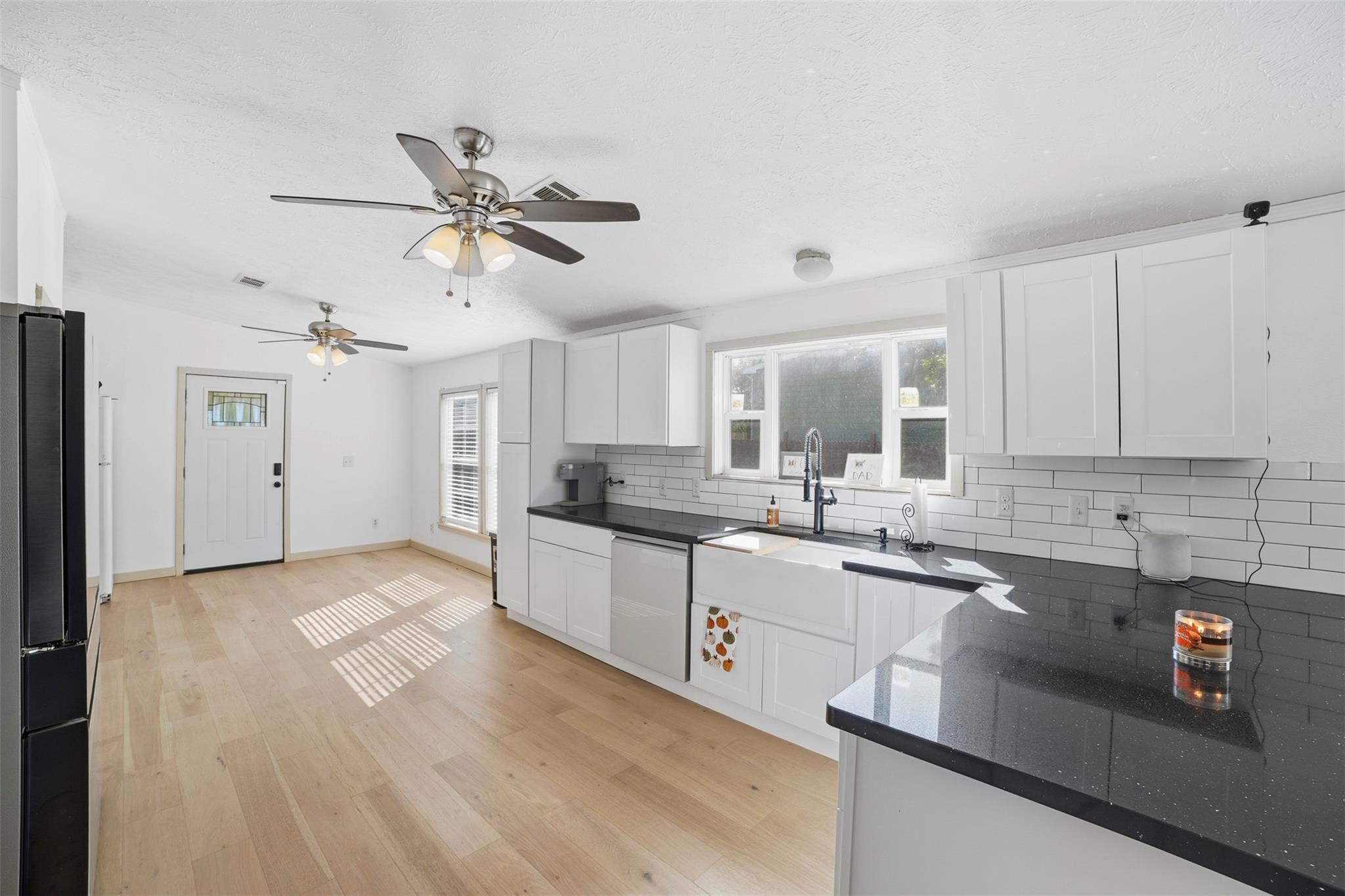 Image 10 of 23 For 4048 Sutherland Springs Rd