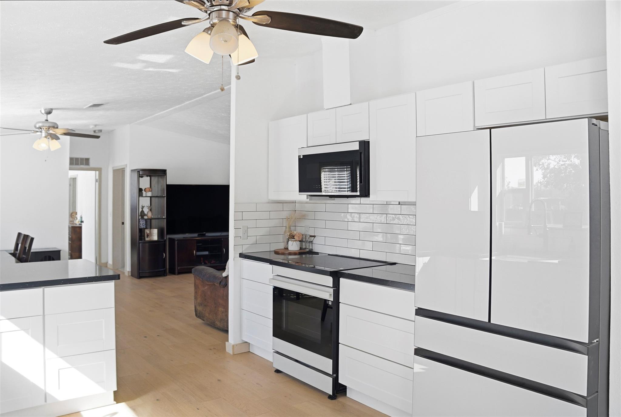 Image 11 of 23 For 4048 Sutherland Springs Rd