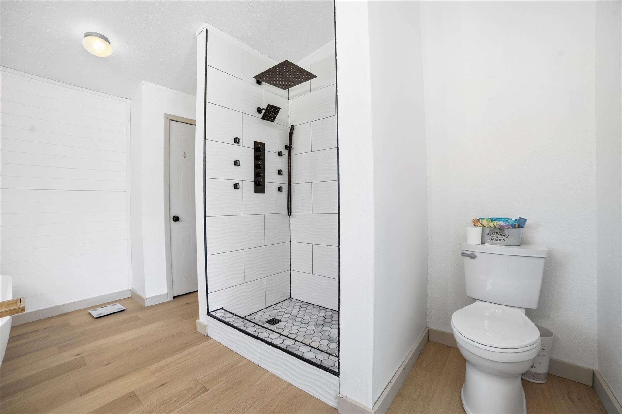 Image 16 of 23 For 4048 Sutherland Springs Rd