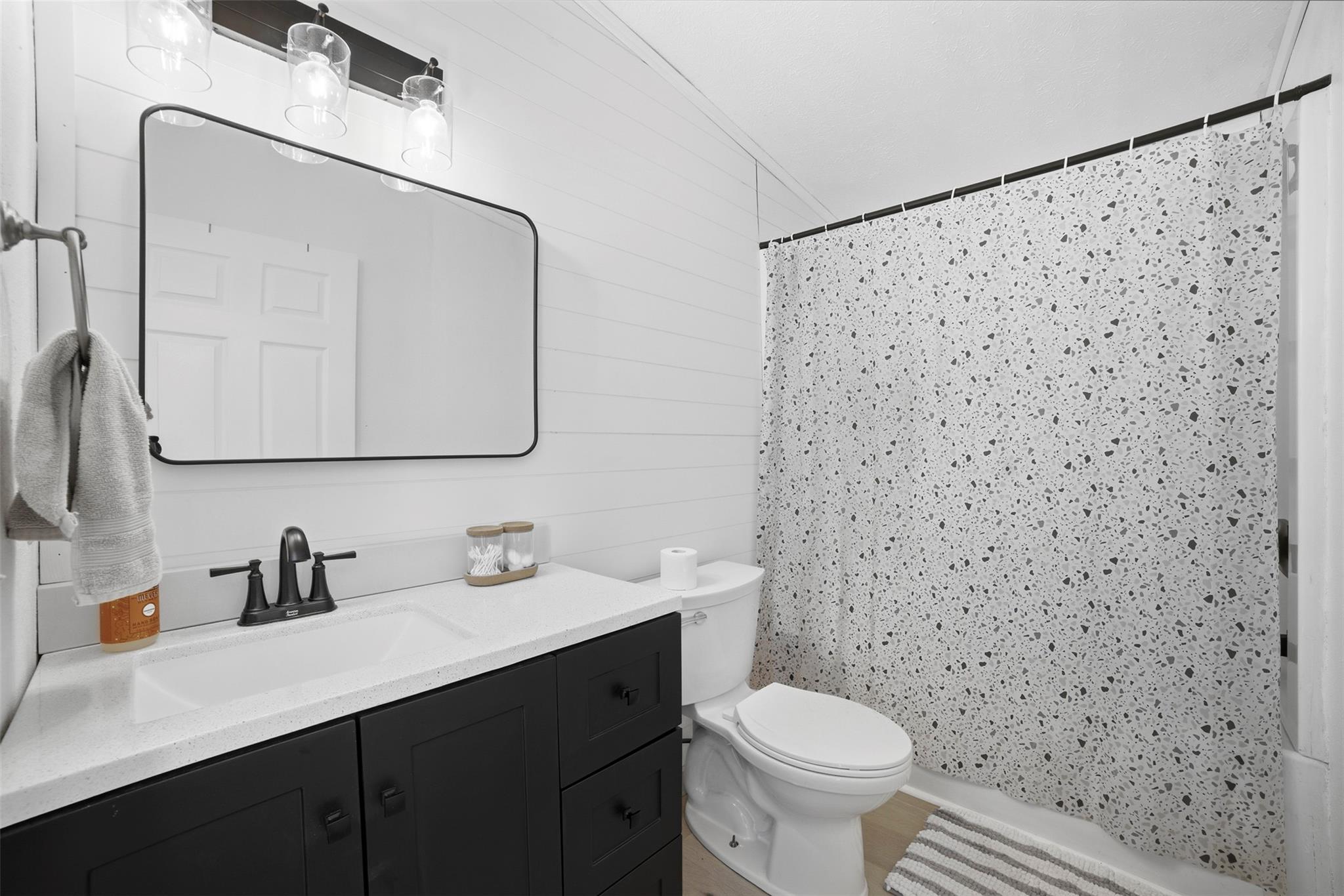 Image 19 of 23 For 4048 Sutherland Springs Rd