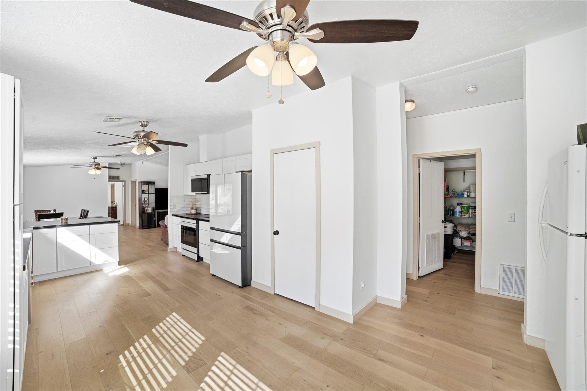 Image 8 of 23 For 4048 Sutherland Springs Rd