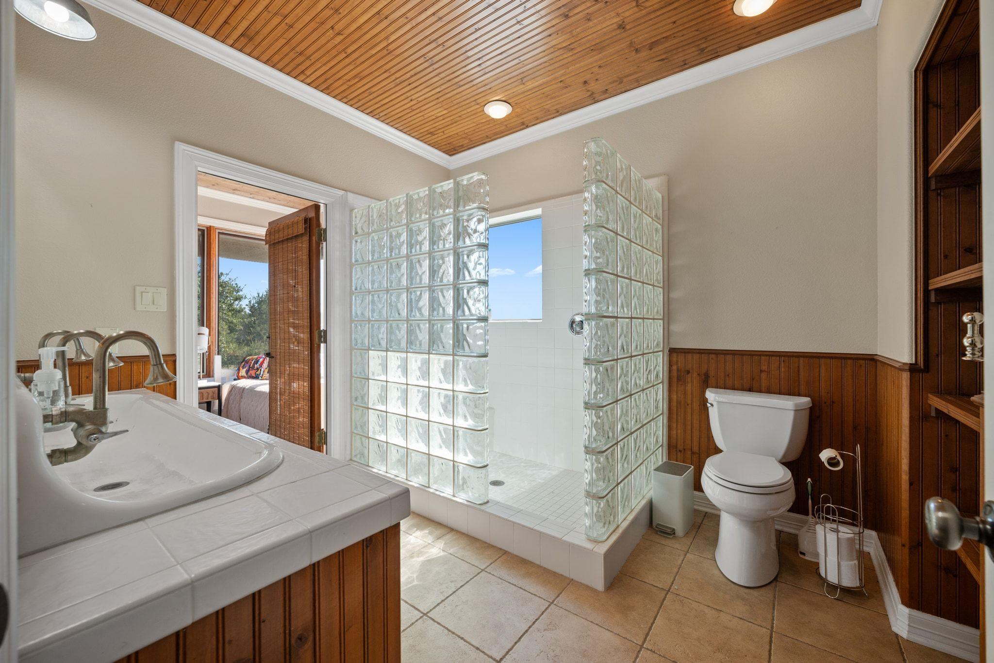 Image 28 of 40 For 185 Shimmering Shore Ct