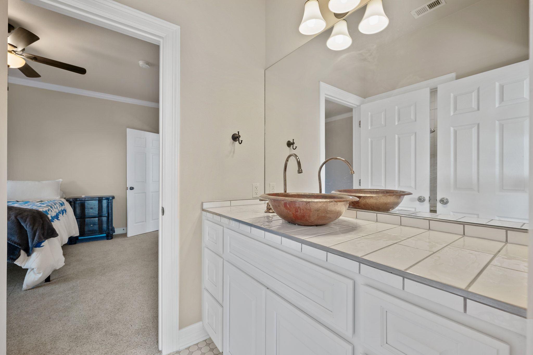 Image 31 of 40 For 185 Shimmering Shore Ct