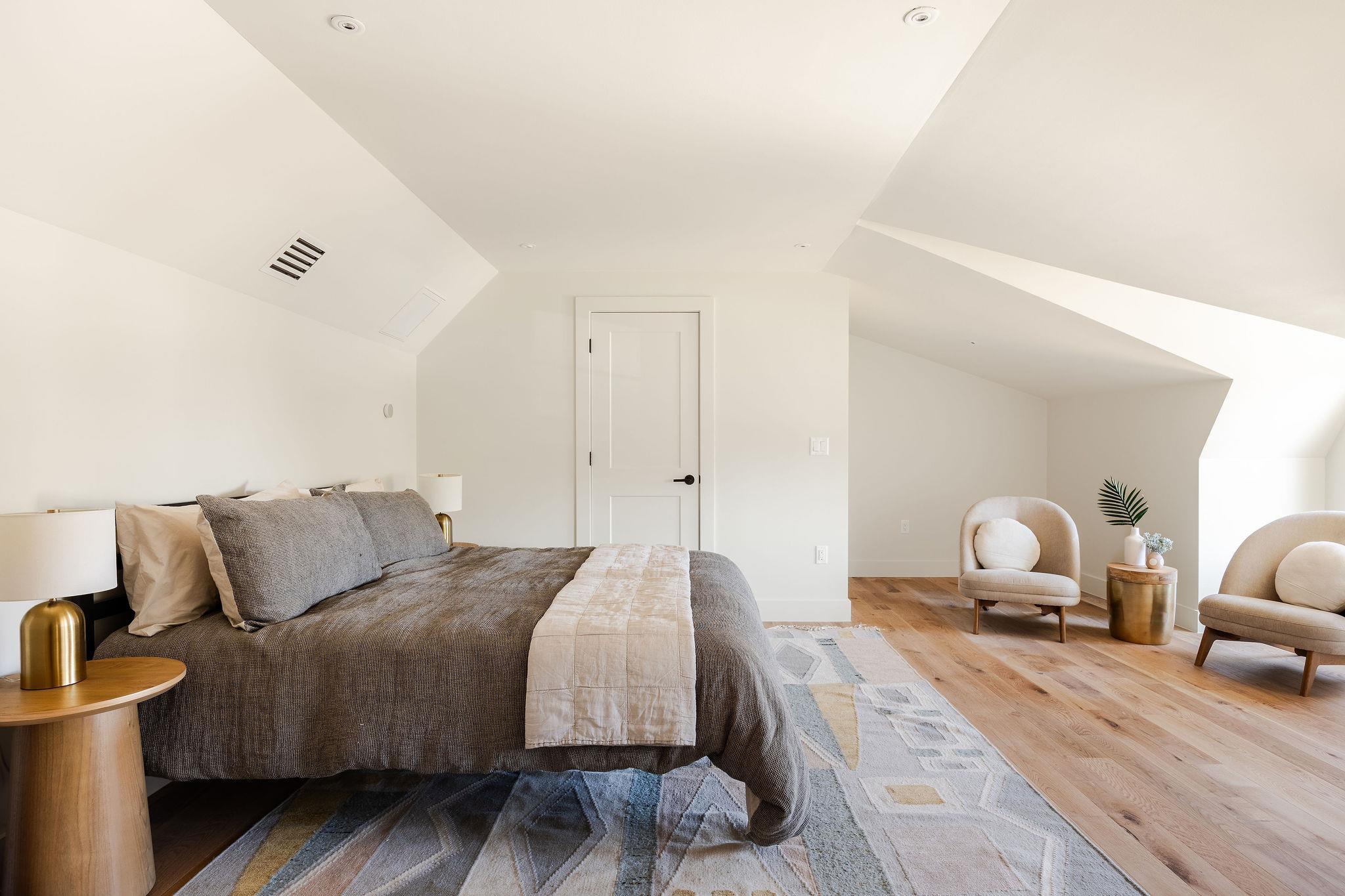 Image 15 of 40 For 1802 Overhill Dr