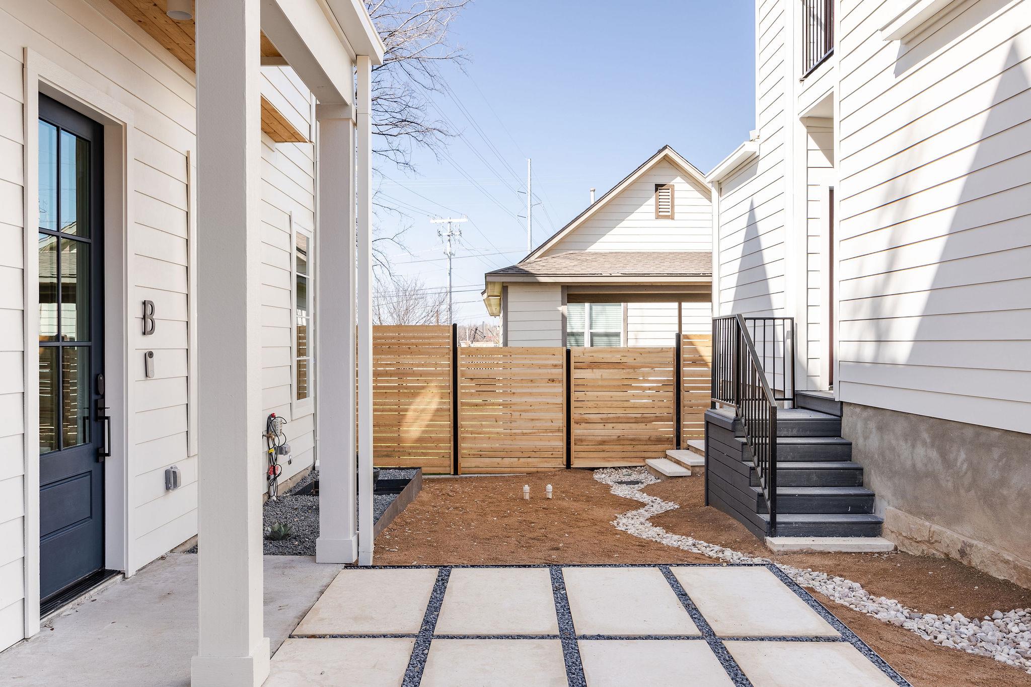 Image 22 of 40 For 1802 Overhill Dr