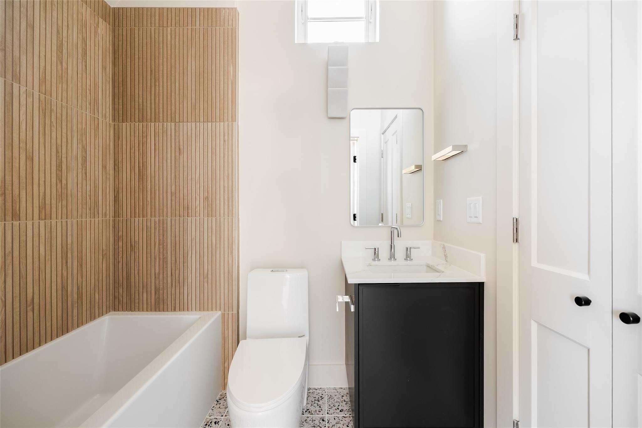 Image 39 of 40 For 1802 Overhill Dr