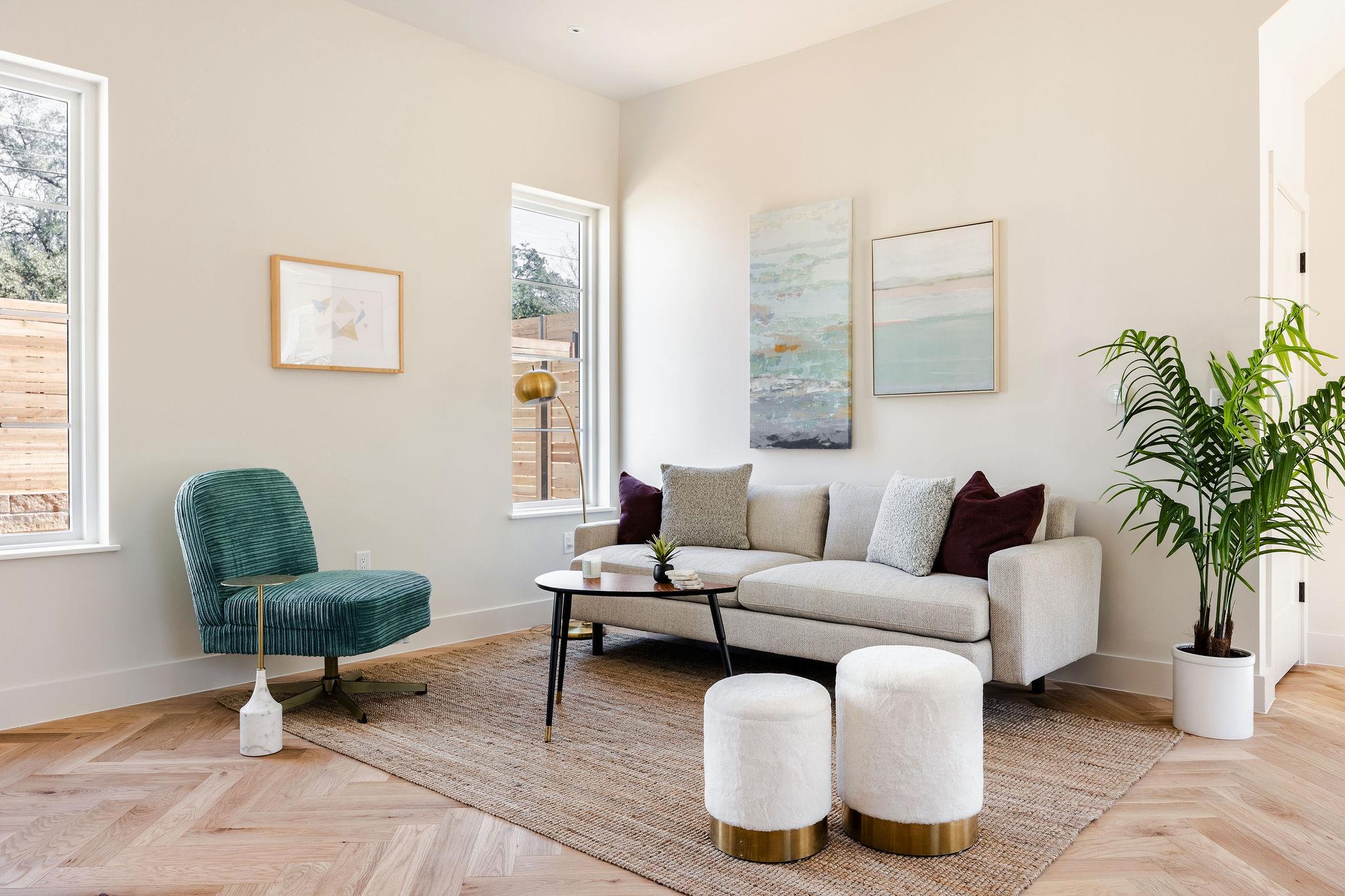 Image 4 of 40 For 1802 Overhill Dr