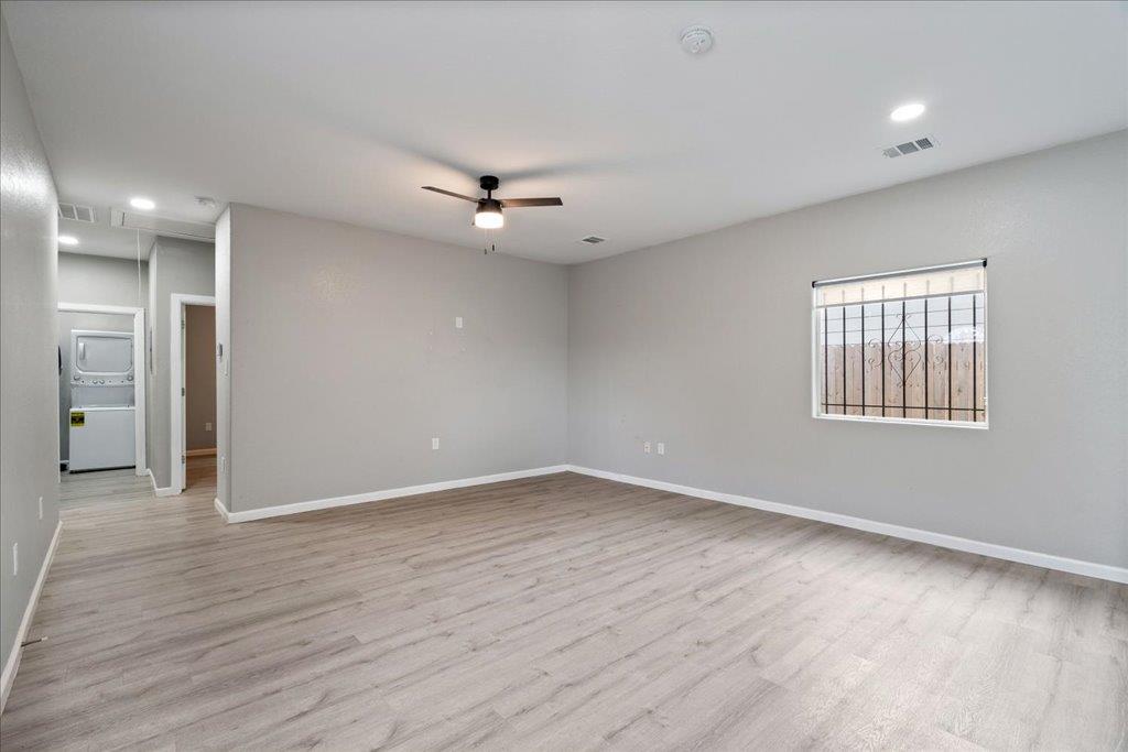 Image 6 of 11 For 2902 Laredo St A