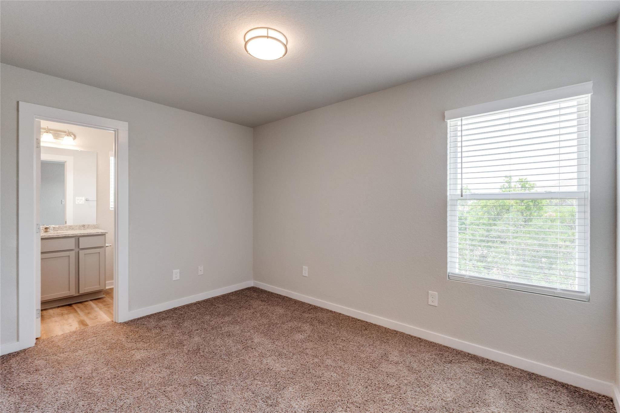 Image 10 of 21 For 721 Ryan Xing