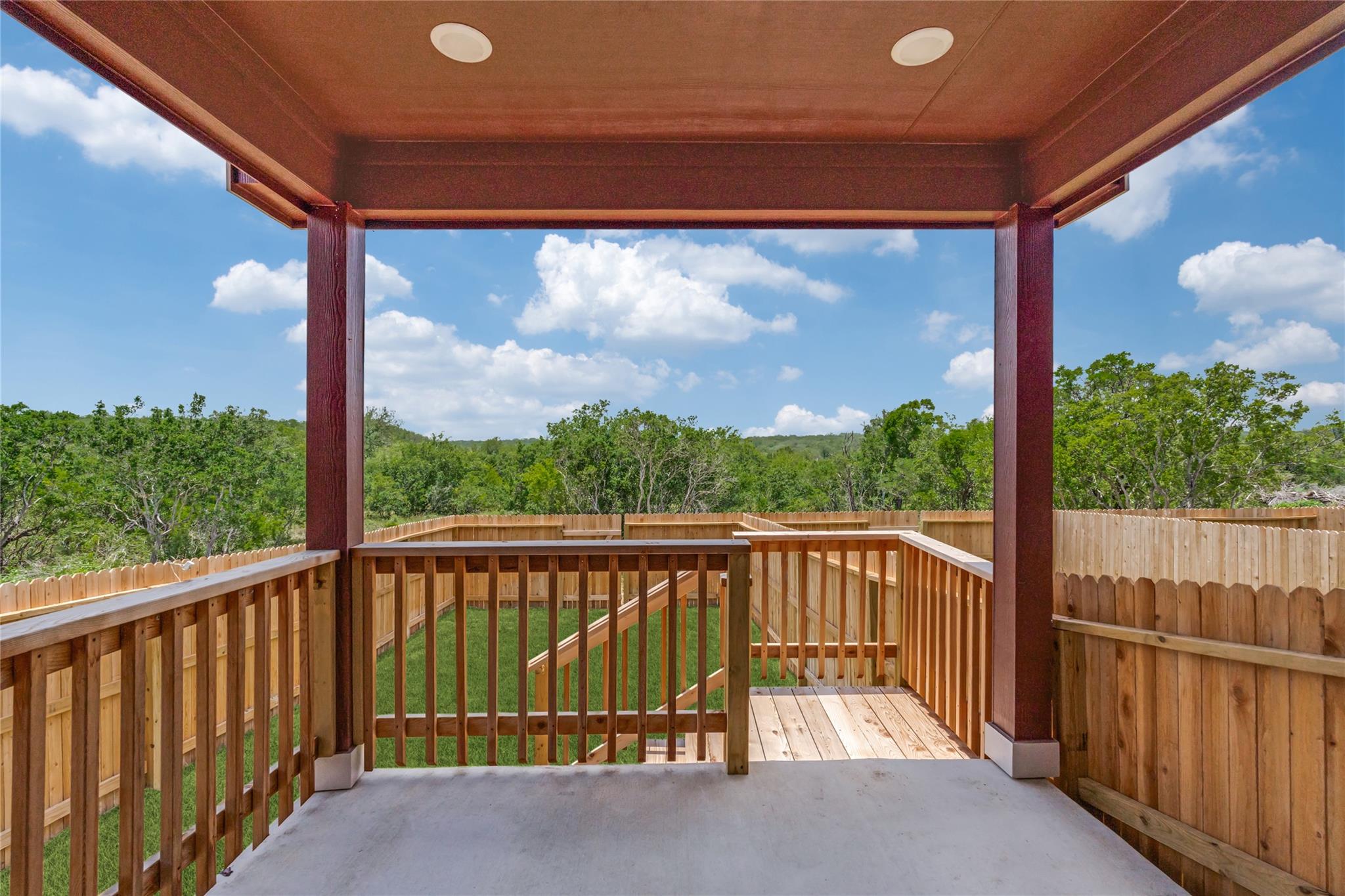 Image 18 of 21 For 721 Ryan Xing