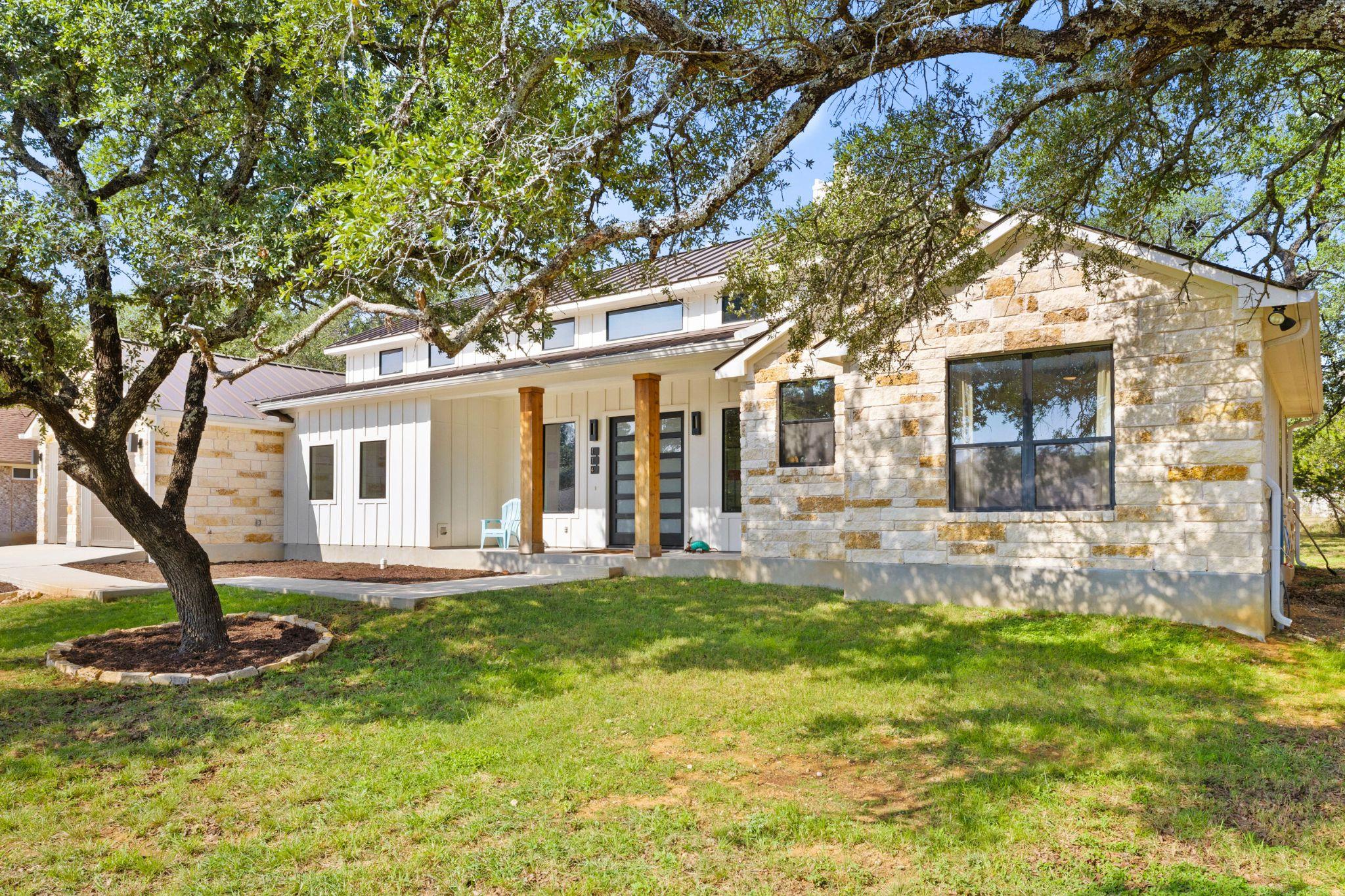 Details for 114 Winding Oak Dr, Johnson City, TX 78636