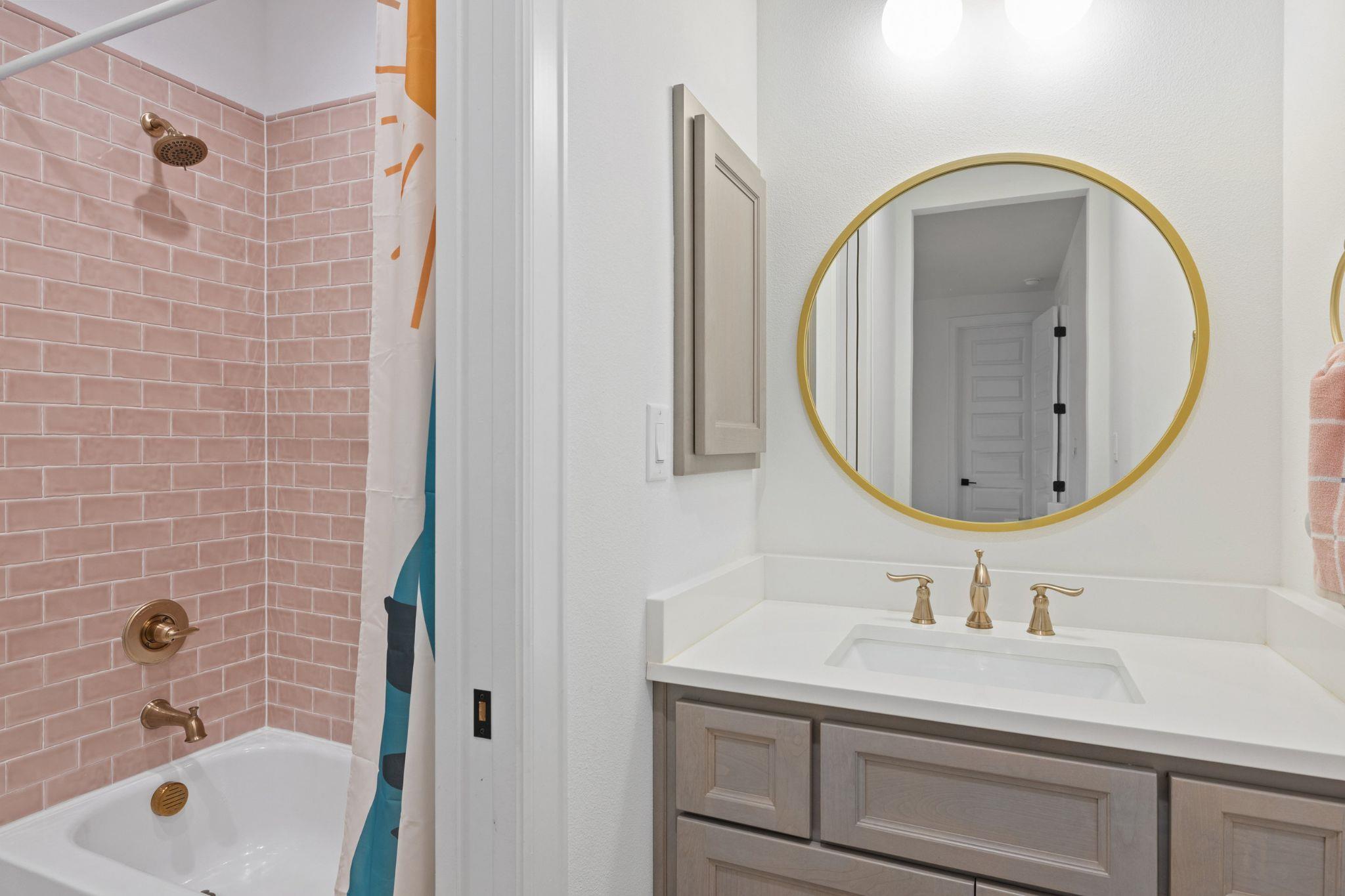 Image 26 of 40 For 114 Winding Oak Dr