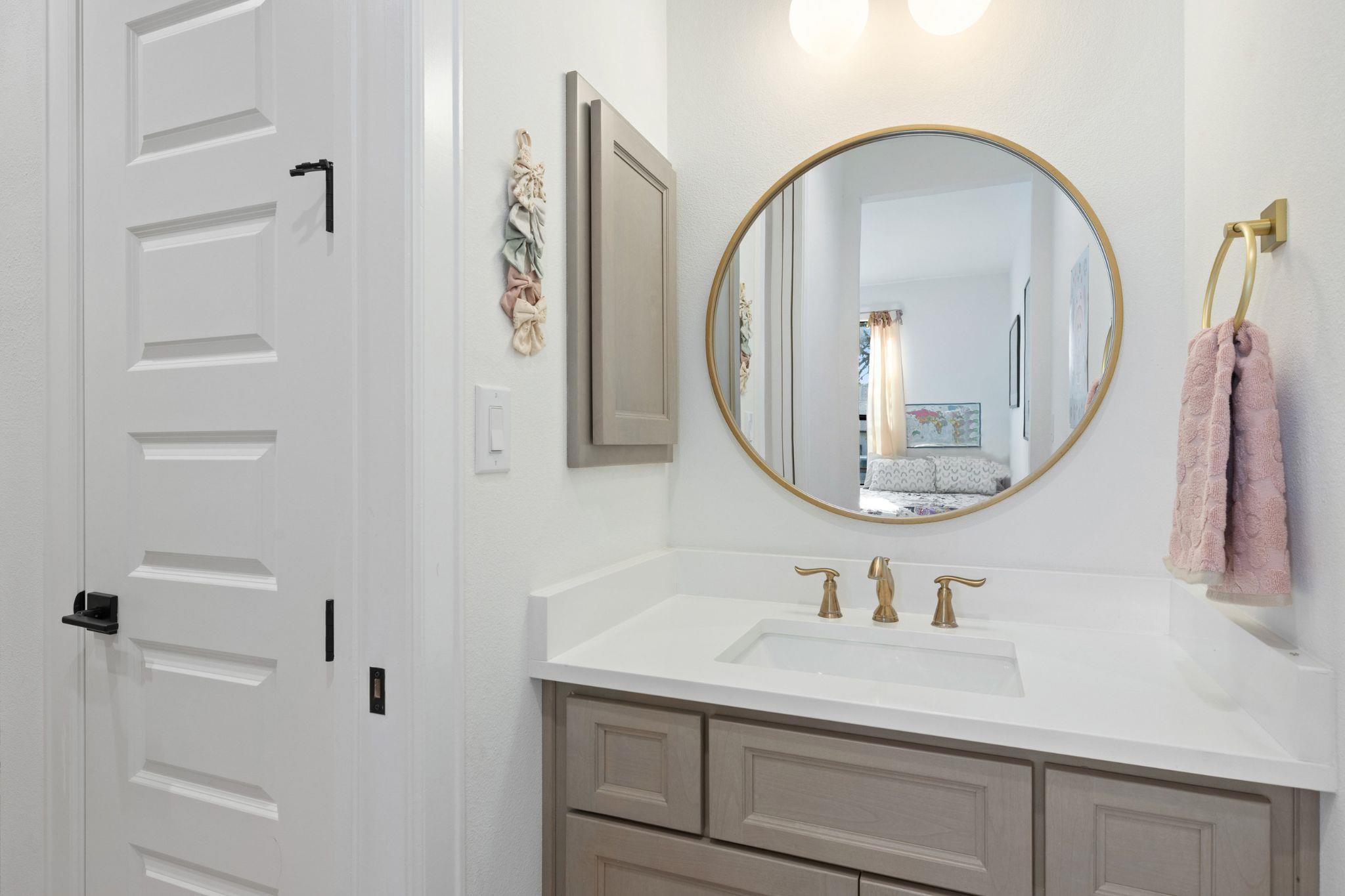 Image 28 of 40 For 114 Winding Oak Dr