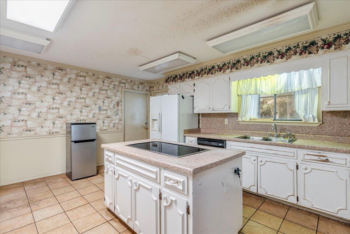 Image 12 of 38 For 771 Mary Preiss Dr