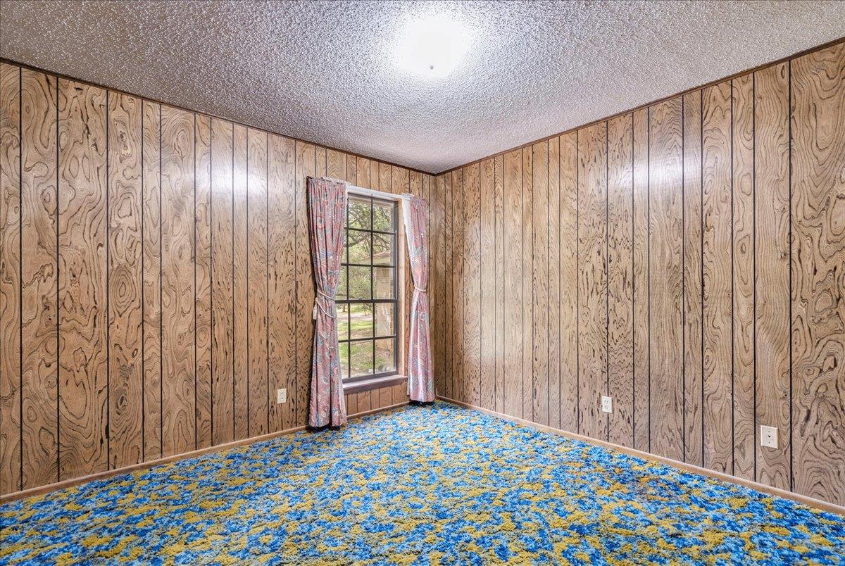 Image 21 of 38 For 771 Mary Preiss Dr