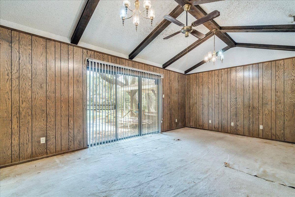 Image 9 of 38 For 771 Mary Preiss Dr