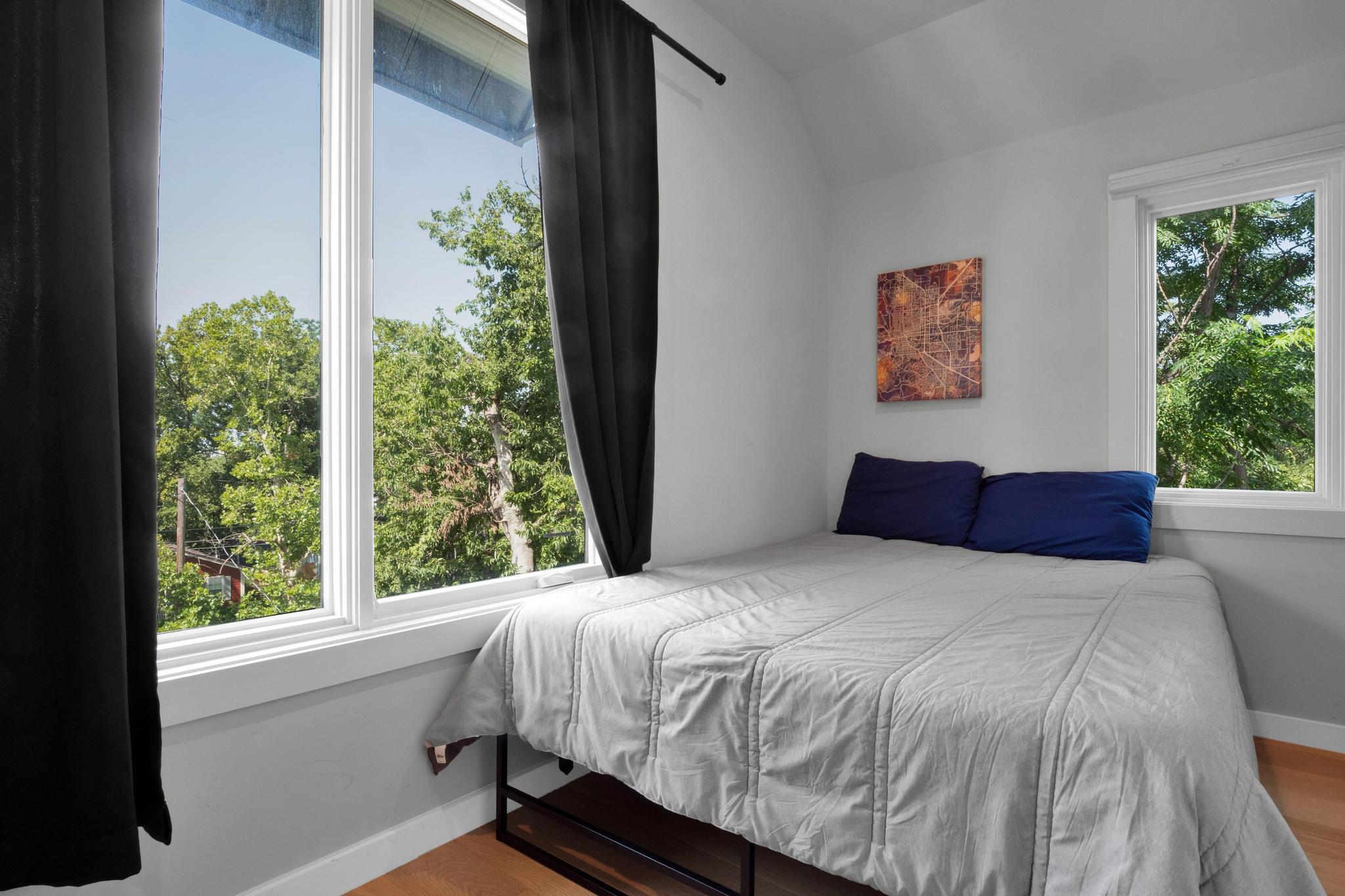 Image 23 of 40 For 1914 8th St 