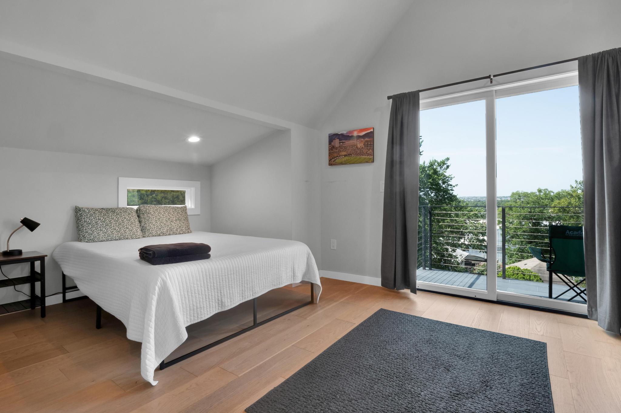 Image 29 of 40 For 1914 8th St 