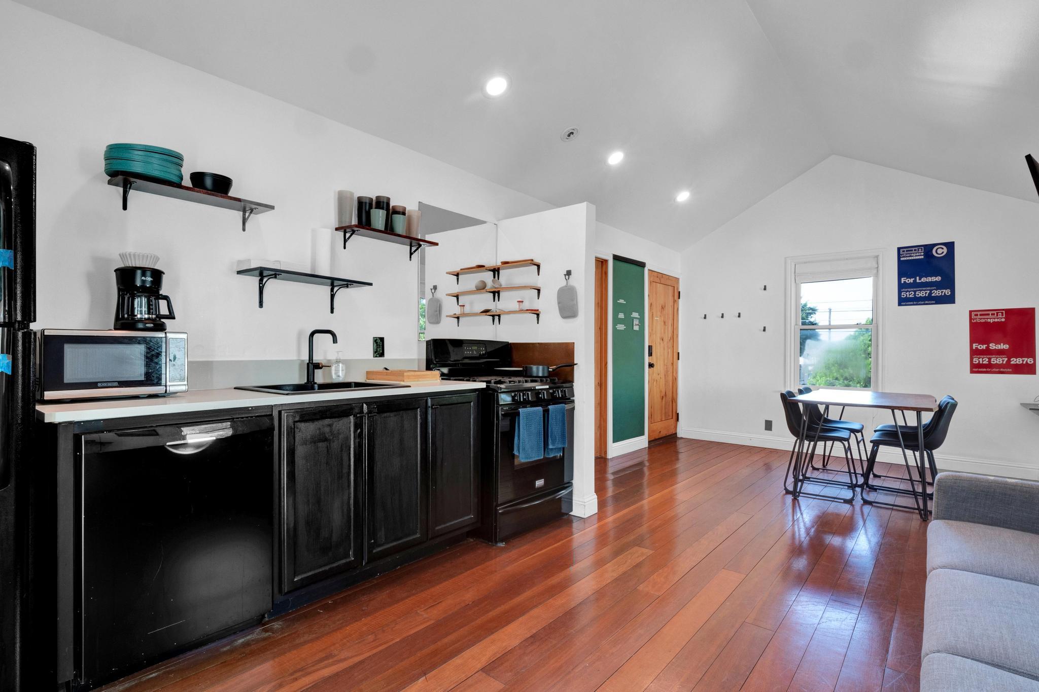 Image 36 of 40 For 1914 8th St 