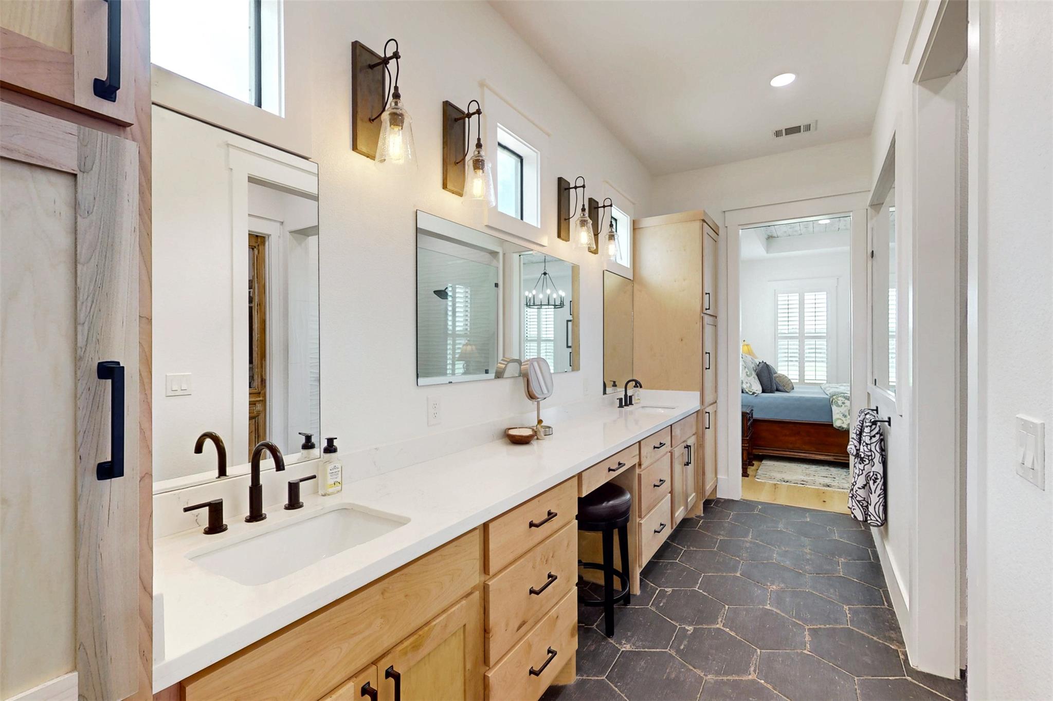 Image 20 of 38 For 4503 County Road 308