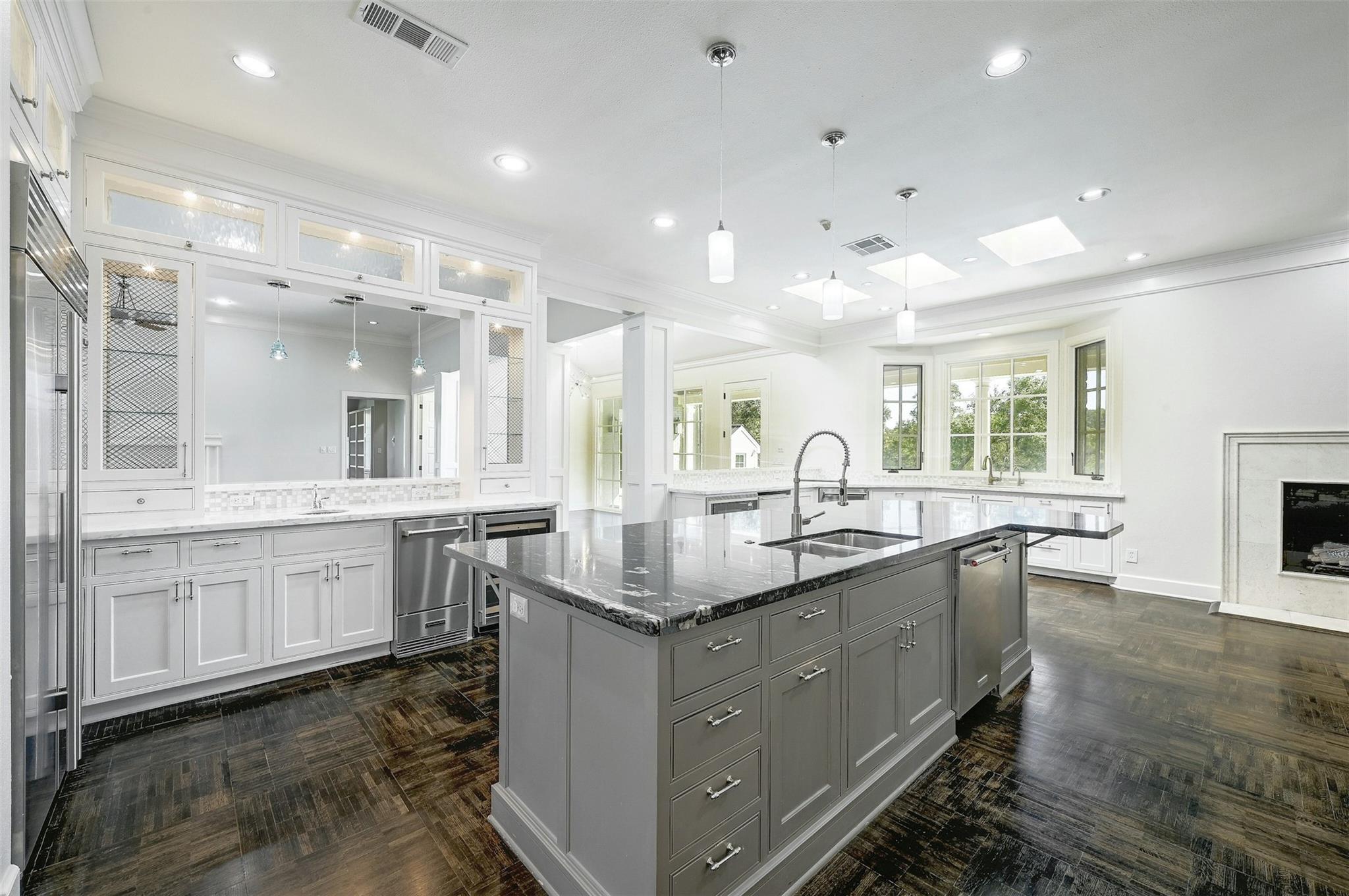 Image 13 of 38 For 3303 Desert Willow Cv