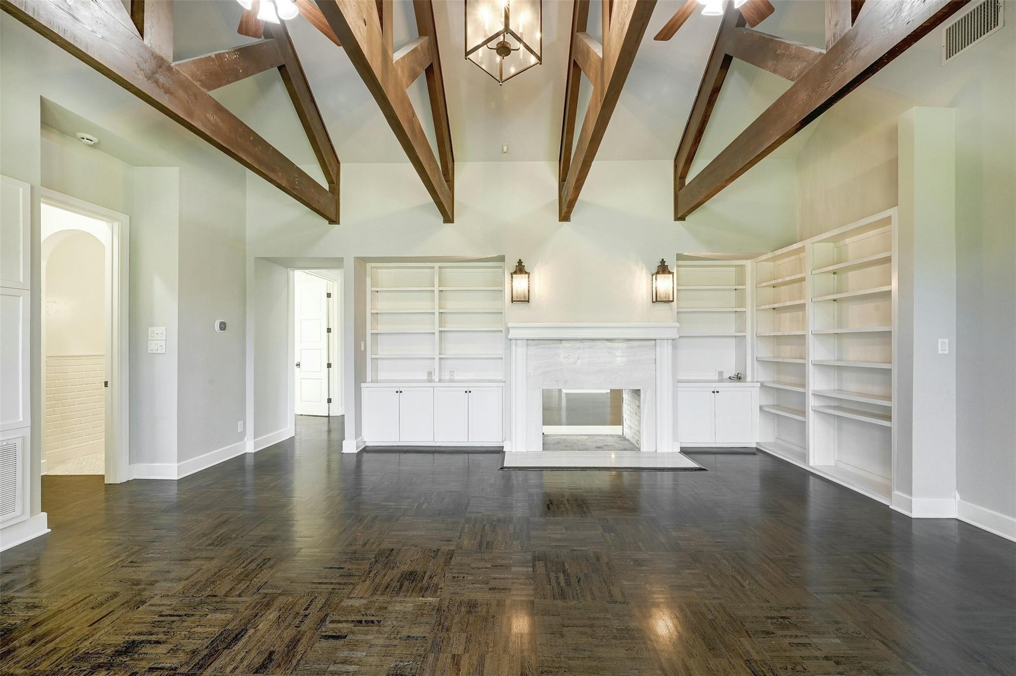 Image 24 of 38 For 3303 Desert Willow Cv