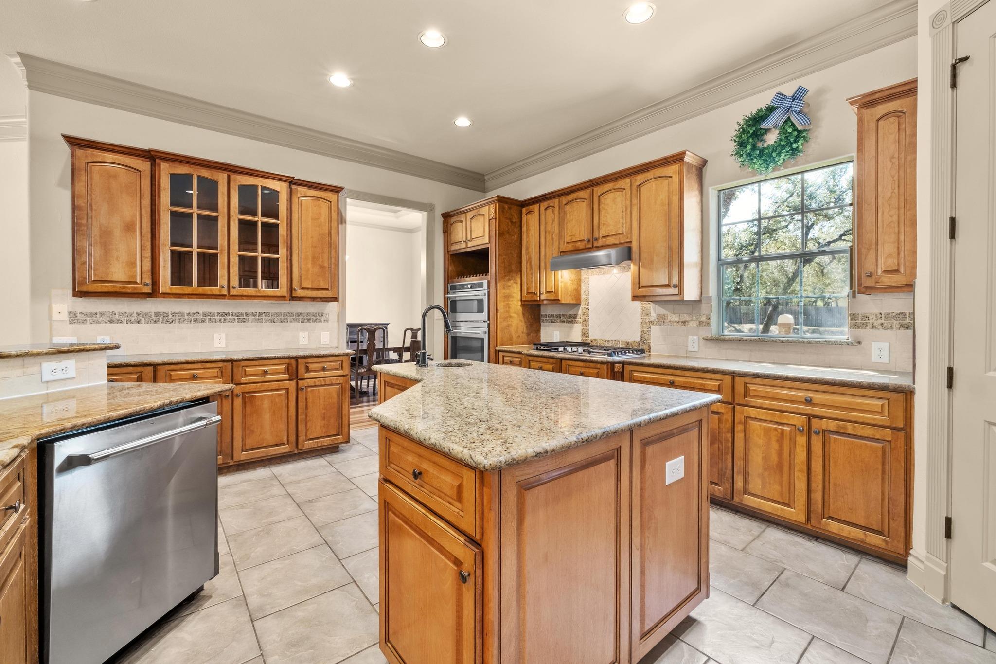 Image 13 of 40 For 139 Ware Dr 