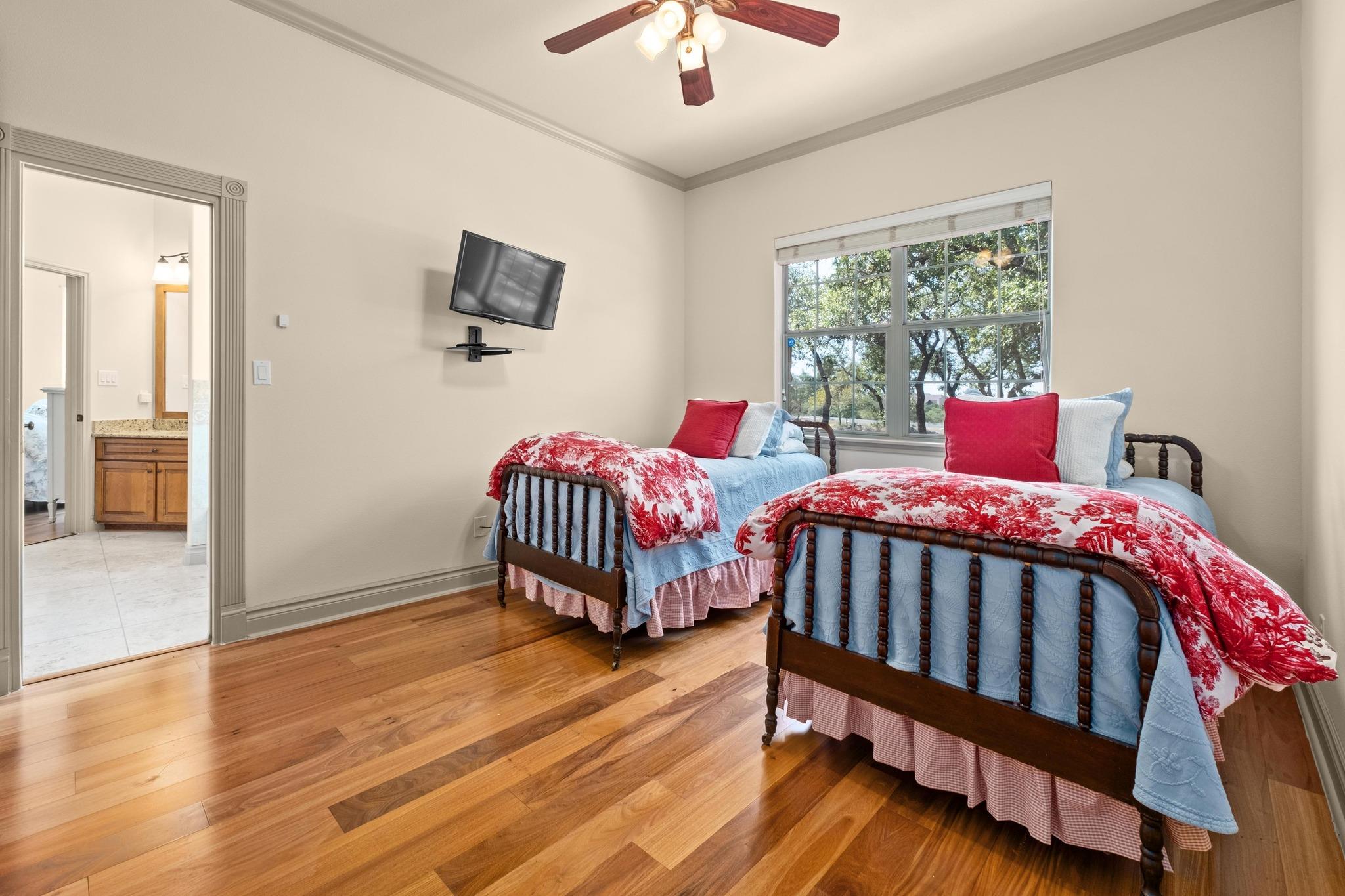 Image 30 of 40 For 139 Ware Dr 