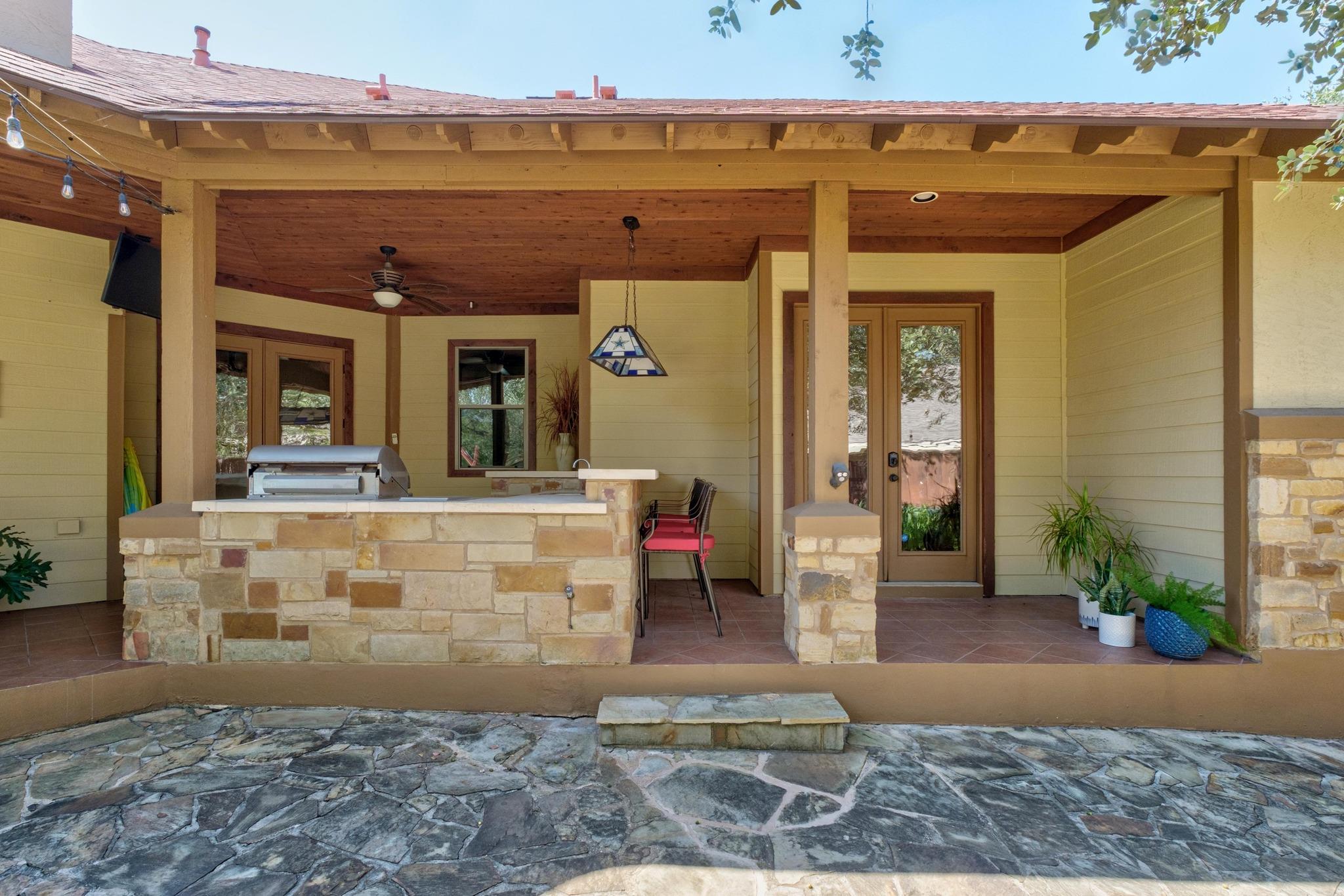 Image 32 of 40 For 139 Ware Dr 