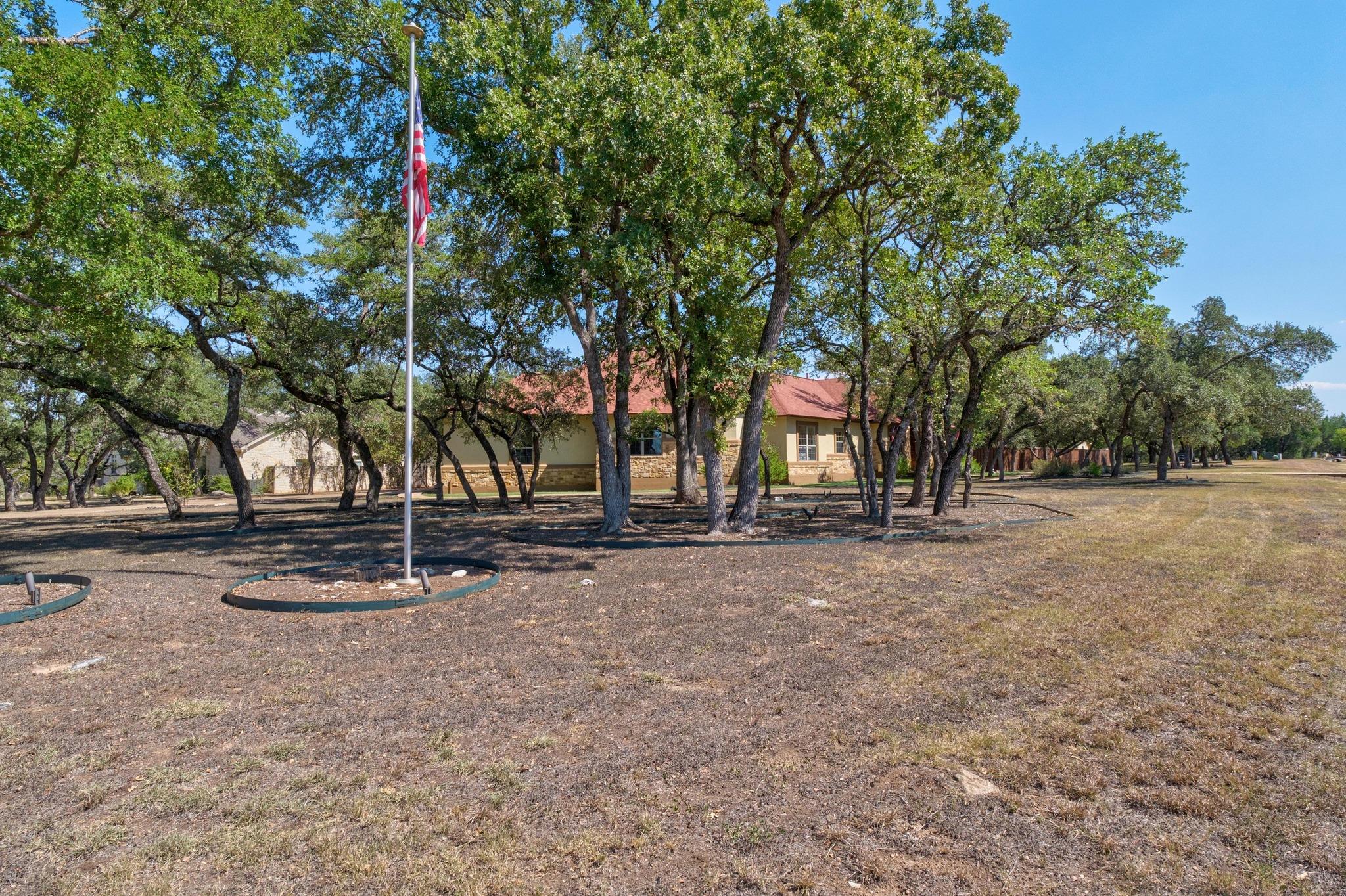 Image 4 of 40 For 139 Ware Dr 