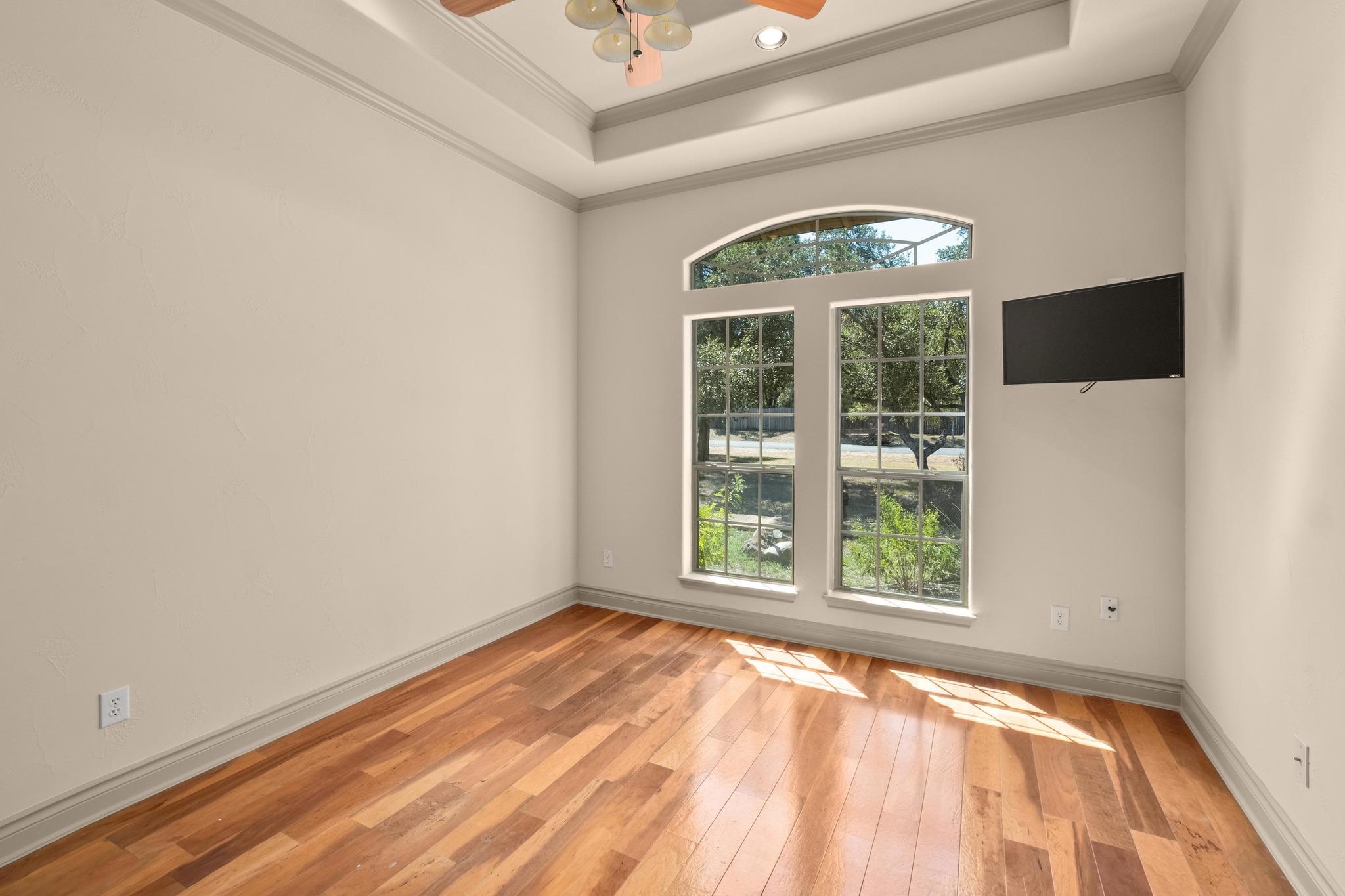 Image 9 of 40 For 139 Ware Dr 