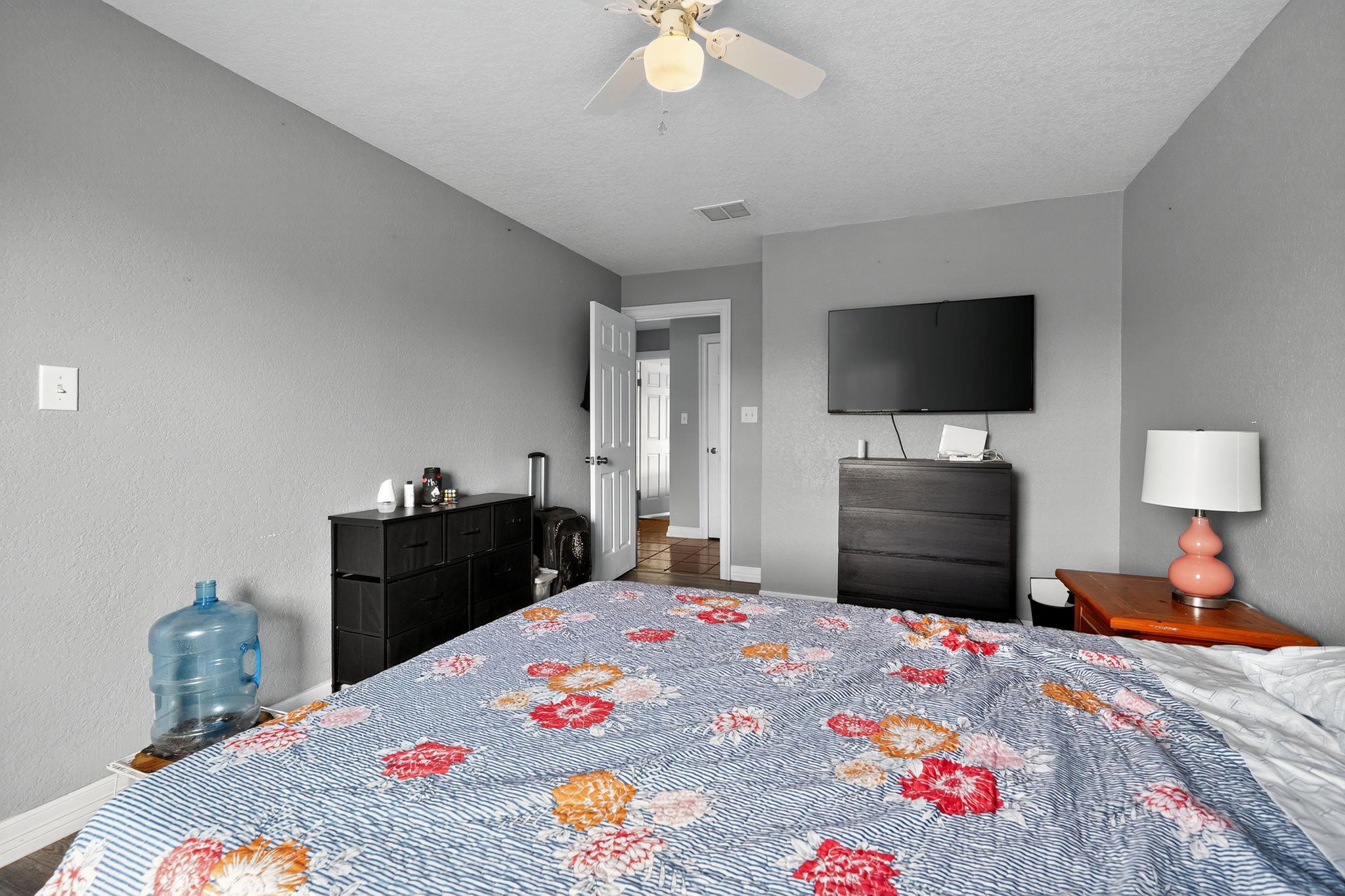 Image 14 of 35 For 201 Brazos St