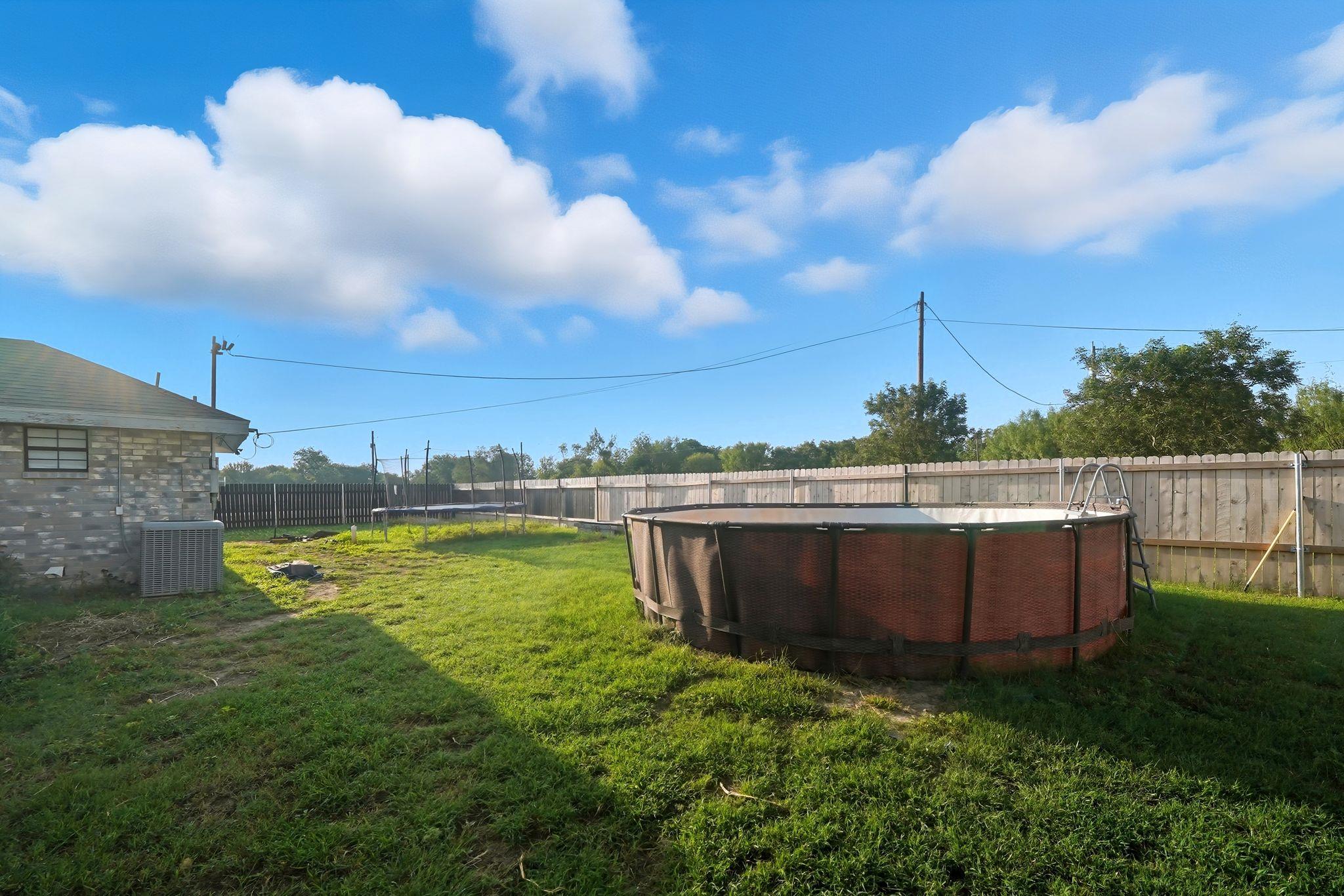 Image 32 of 35 For 201 Brazos St